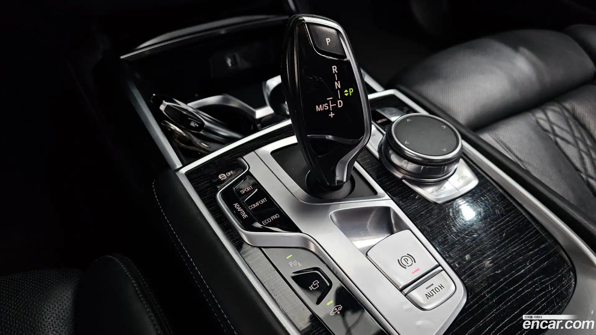 7-Series BMW 2017.9-INNER-009