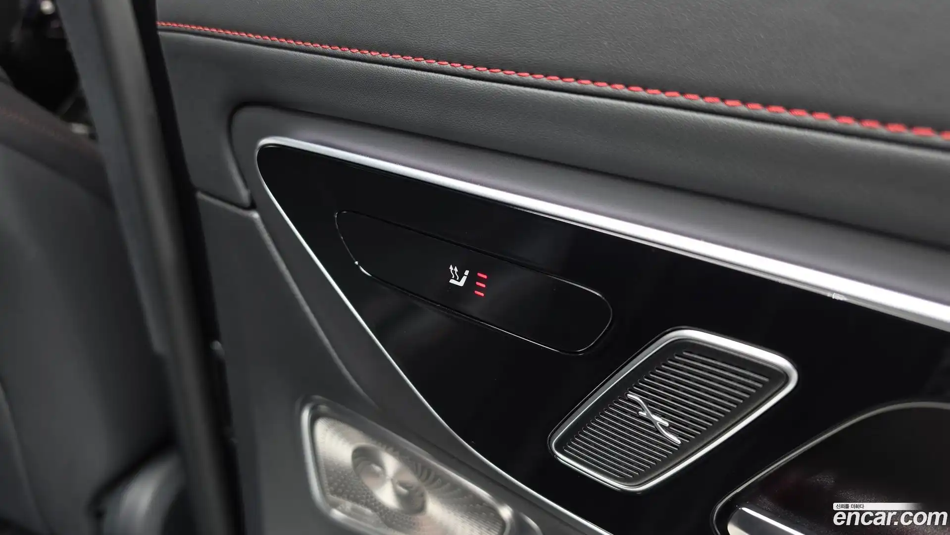 GLC-Class Mercedes-Benz 2025.8-OPTION-022