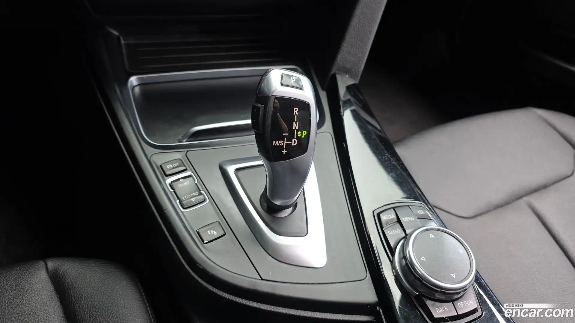 3-Series BMW 2016.9-INNER-009