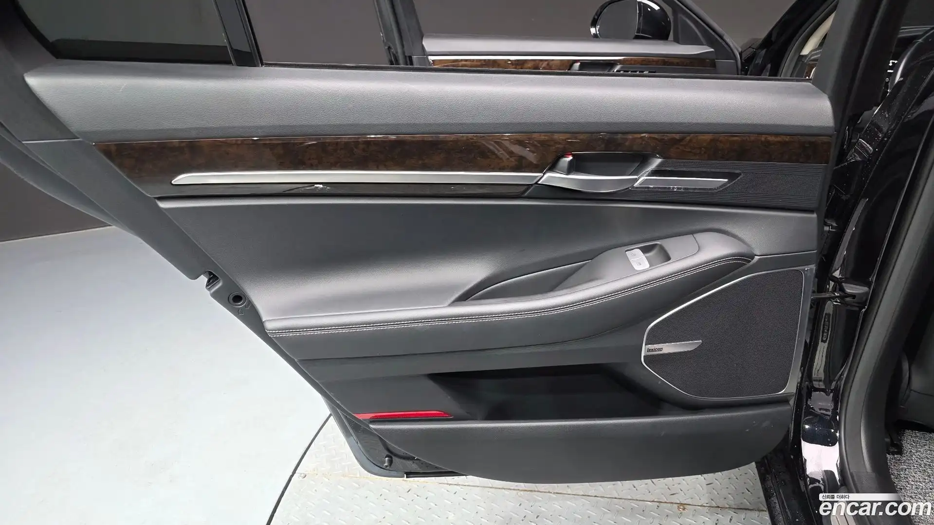 G90 Genesis 2020.4-INNER-035