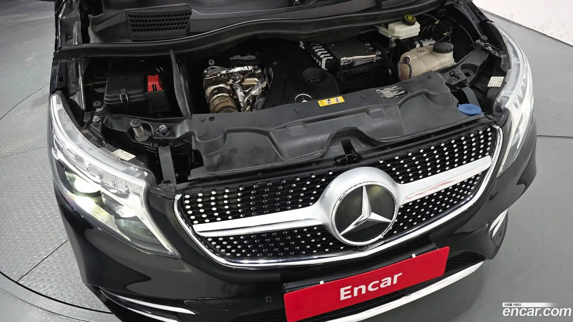 V-Class Mercedes-Benz 2022.9-OUTER-006