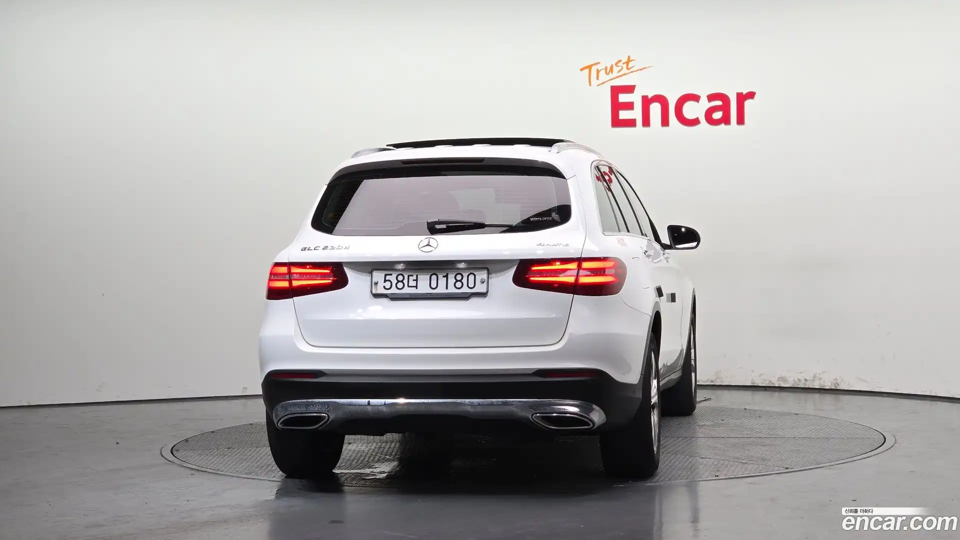 GLC-Class Mercedes-Benz 2016.8-OUTER-004