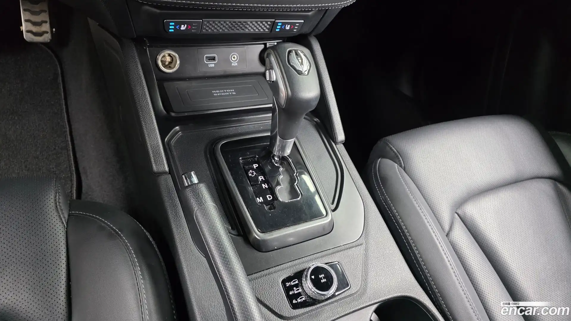 Rexton KG Mobility 2021.0-INNER-009