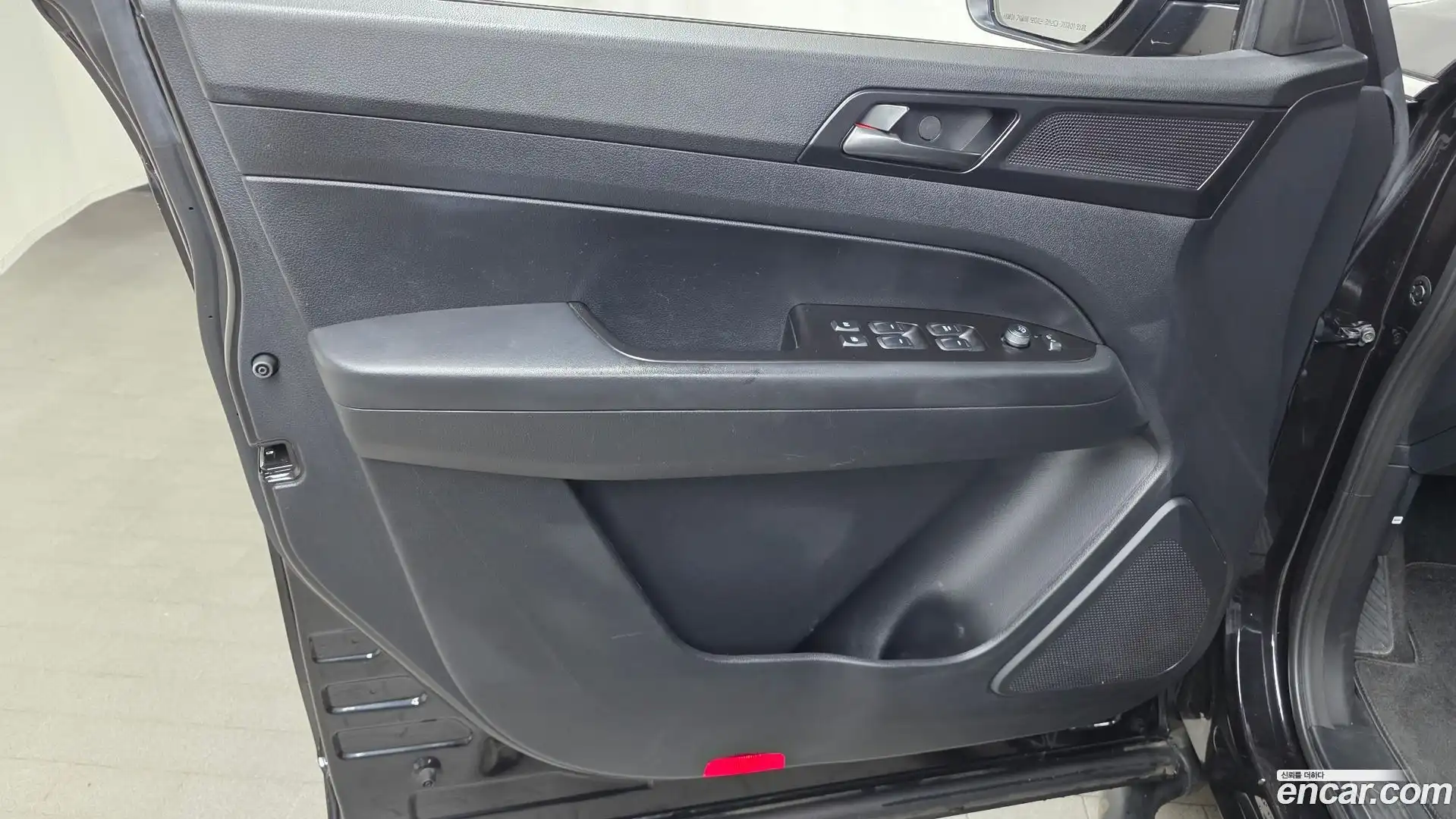 Rexton KG Mobility 2021.0-INNER-034