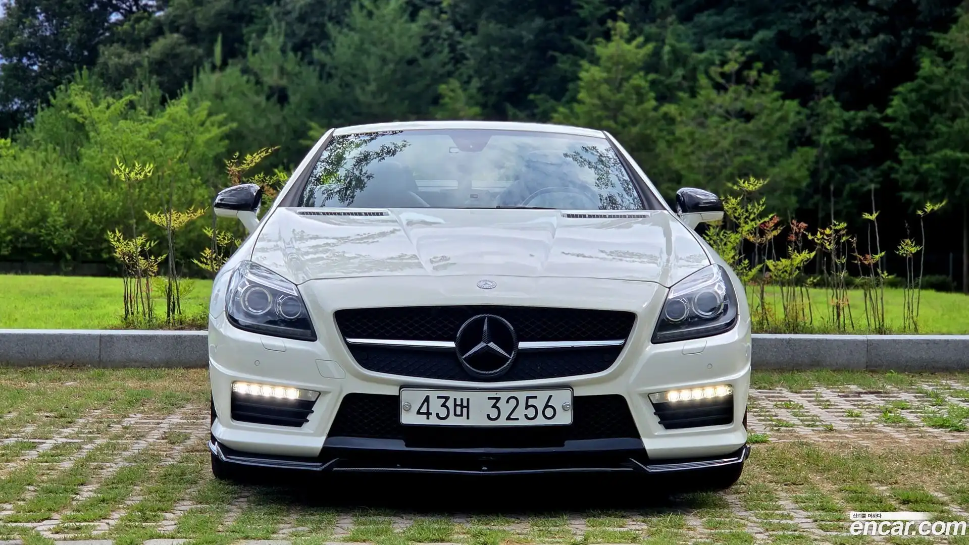 SLK-Class Mercedes-Benz 2012.6-OUTER-003