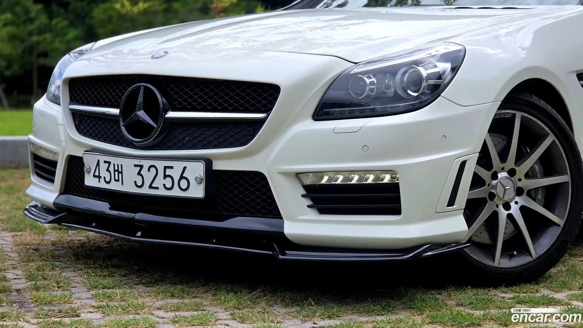 SLK-Class Mercedes-Benz 2012.6-OPTION-015