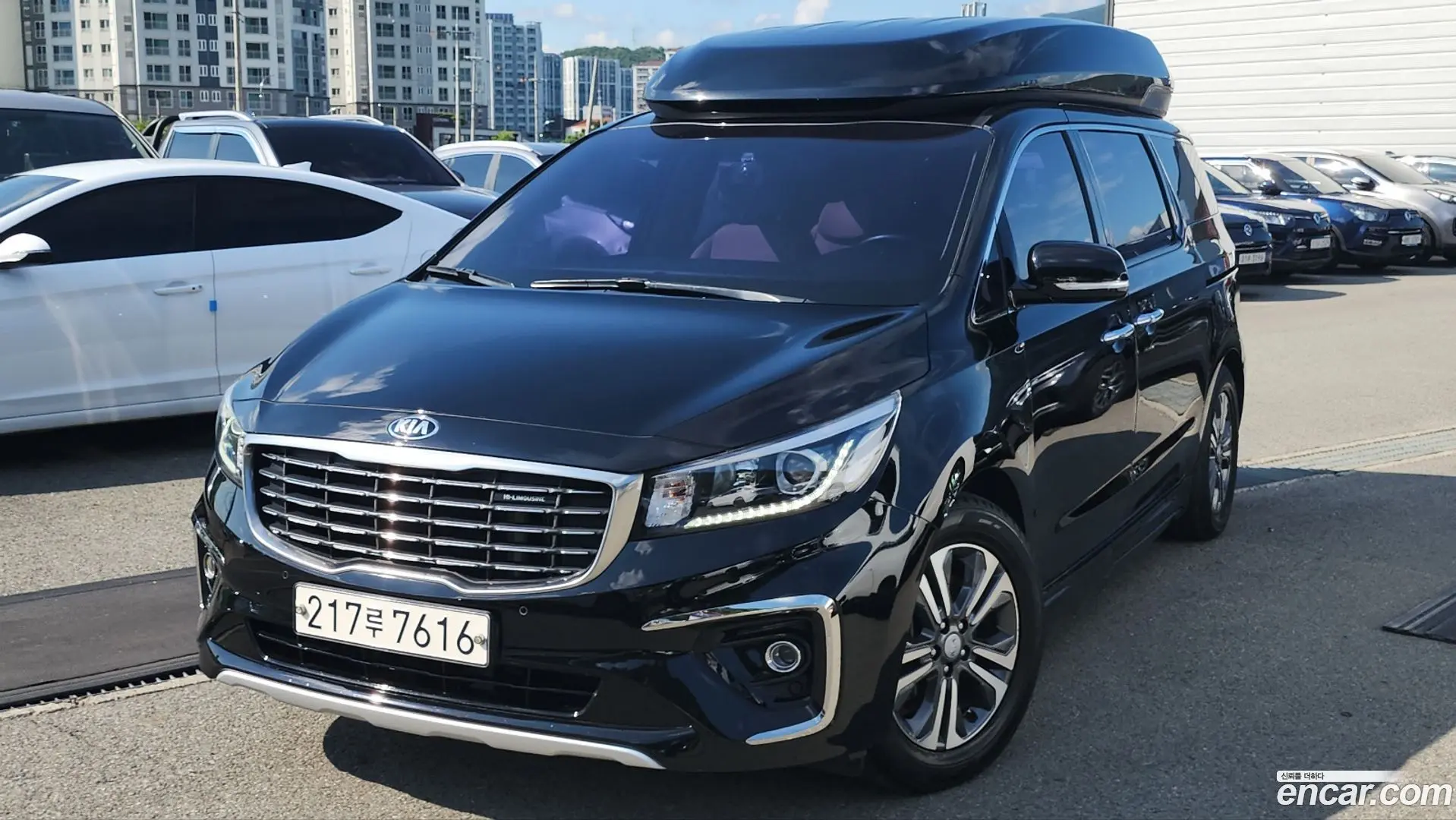 Main__Slider__Photo:Canival Kia 2019.3-0