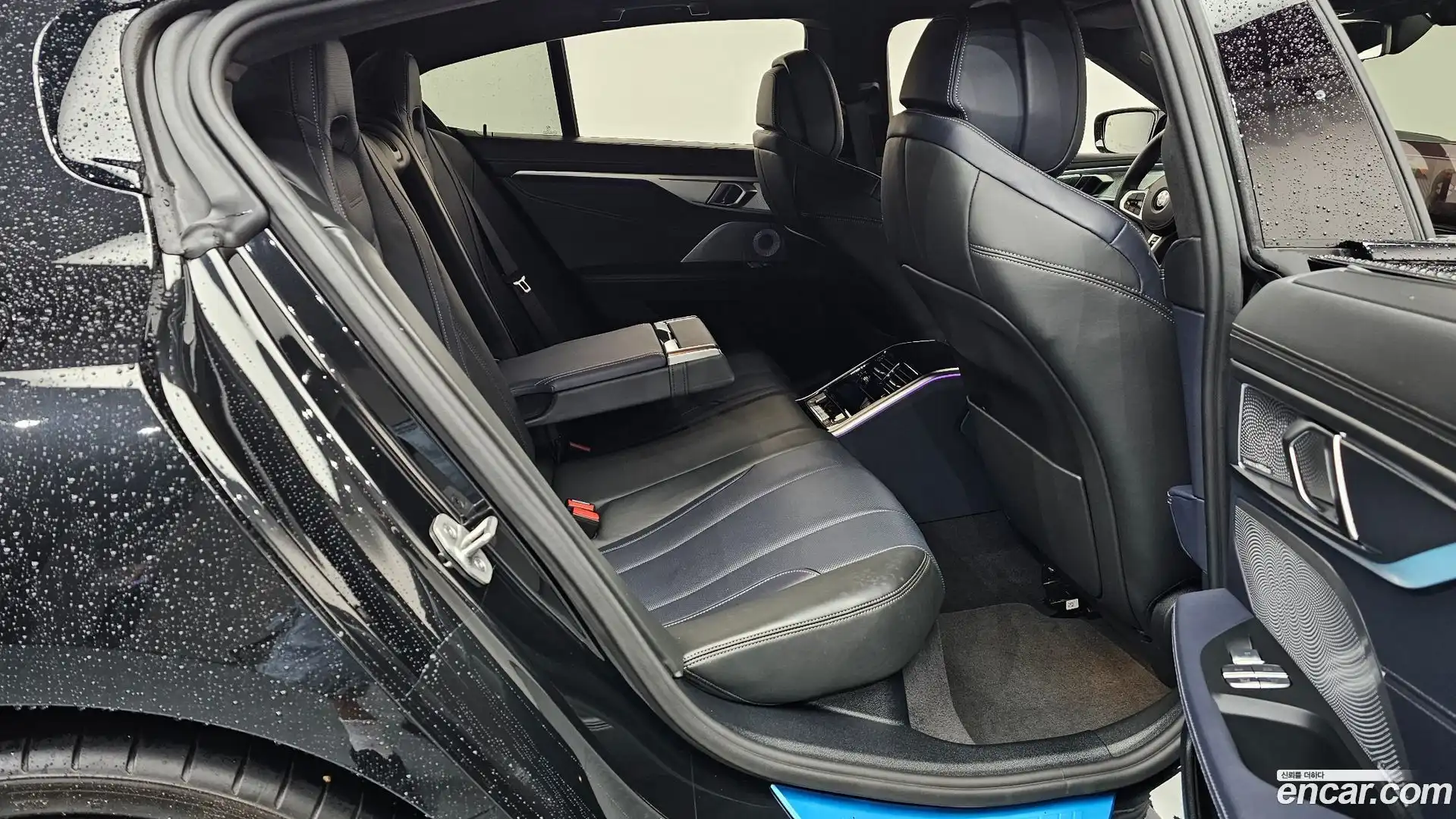 8-Series BMW 2023.9-OPTION-015