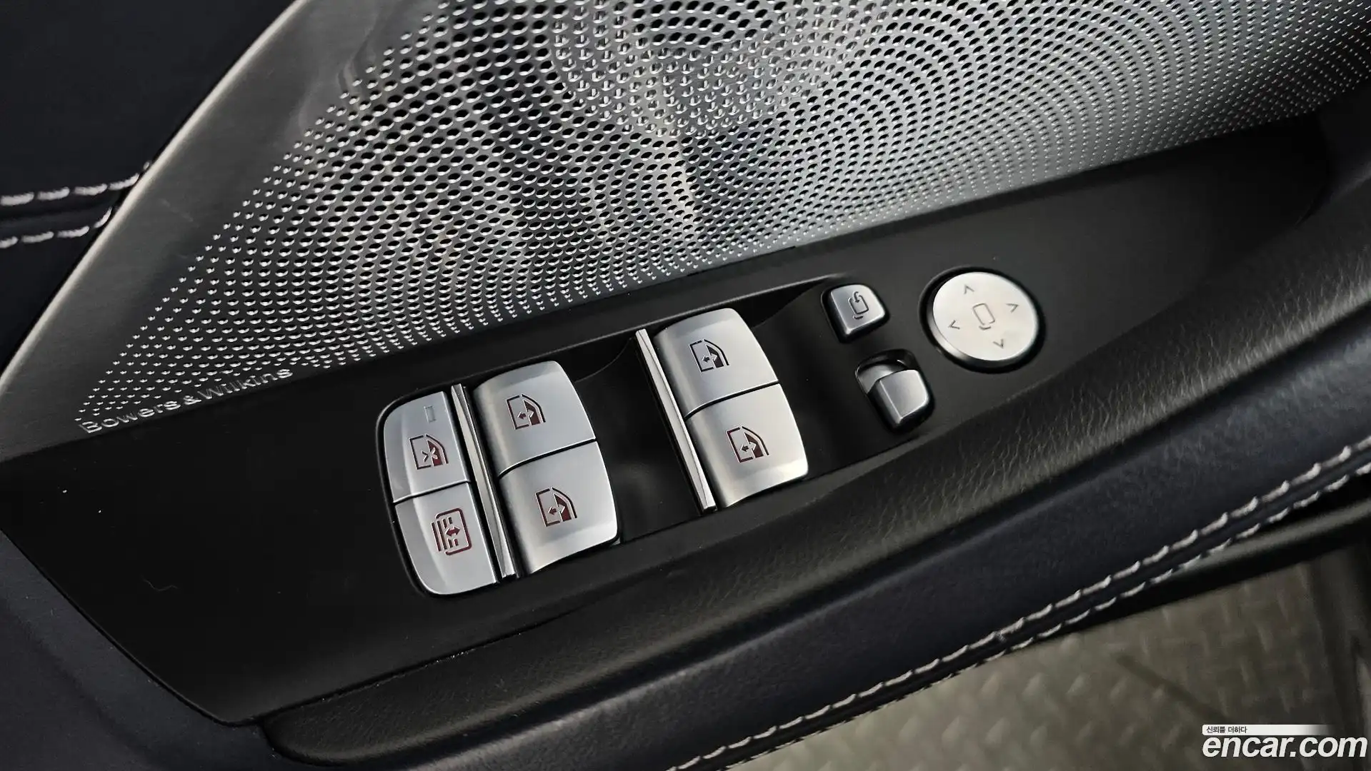 8-Series BMW 2023.9-OPTION-050