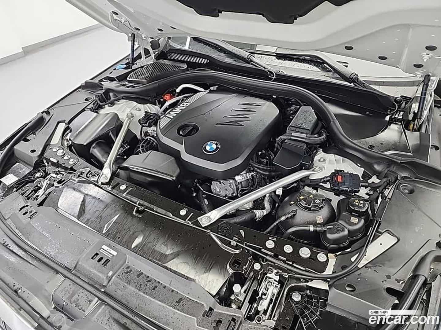 5-Series BMW 2025.9-OUTER-005
