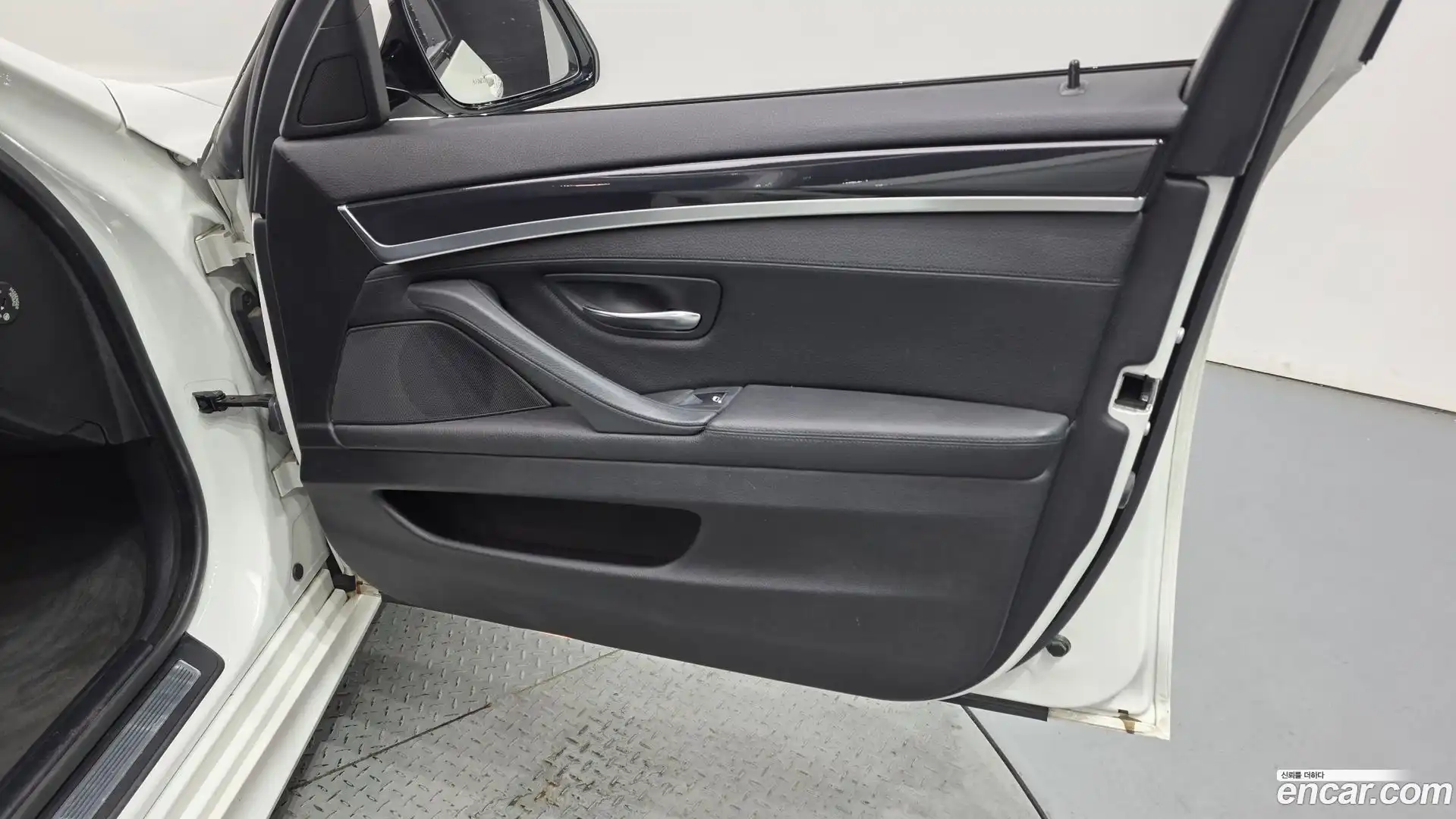 5-Series BMW 2015.11-INNER-034