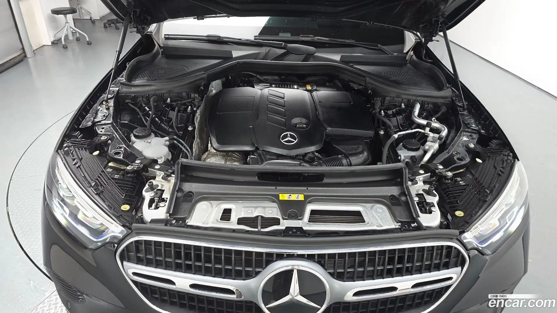 GLC-Class Mercedes-Benz 2023.6-OUTER-006