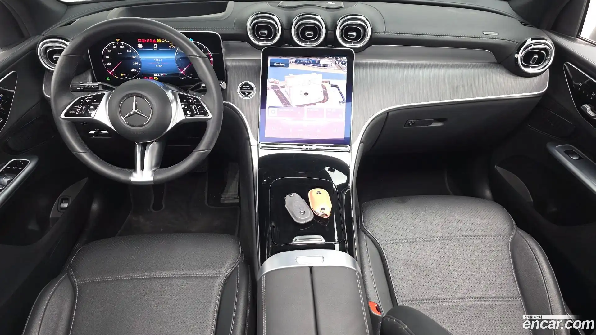 GLC-Class Mercedes-Benz 2023.6-INNER-007