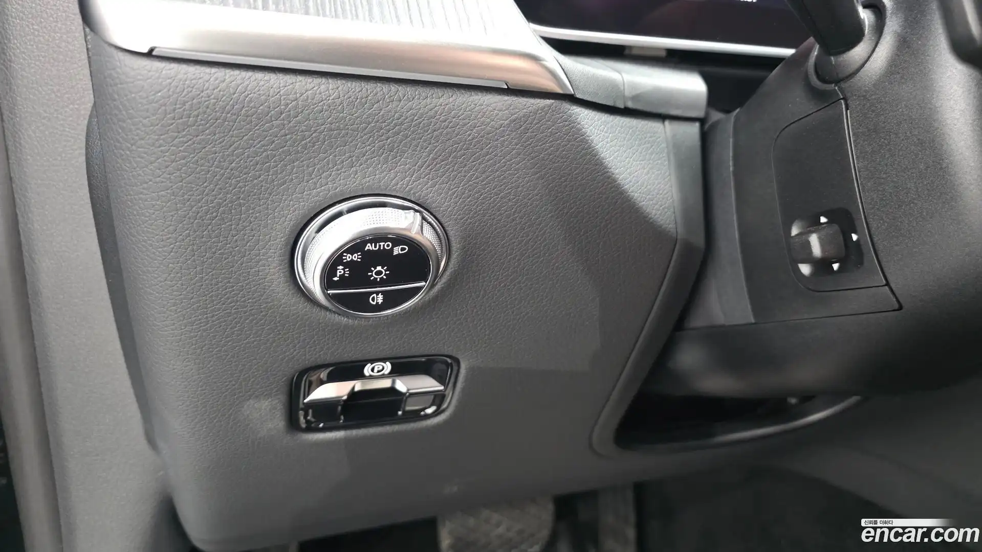 GLC-Class Mercedes-Benz 2023.6-OPTION-041