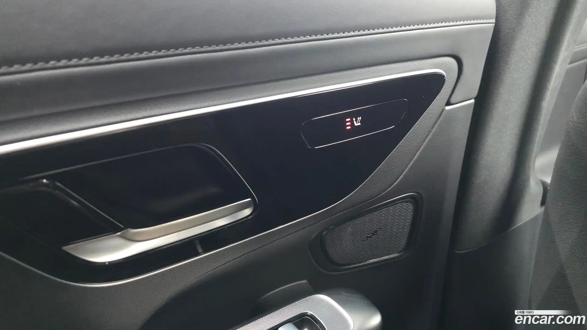GLC-Class Mercedes-Benz 2023.6-OPTION-042
