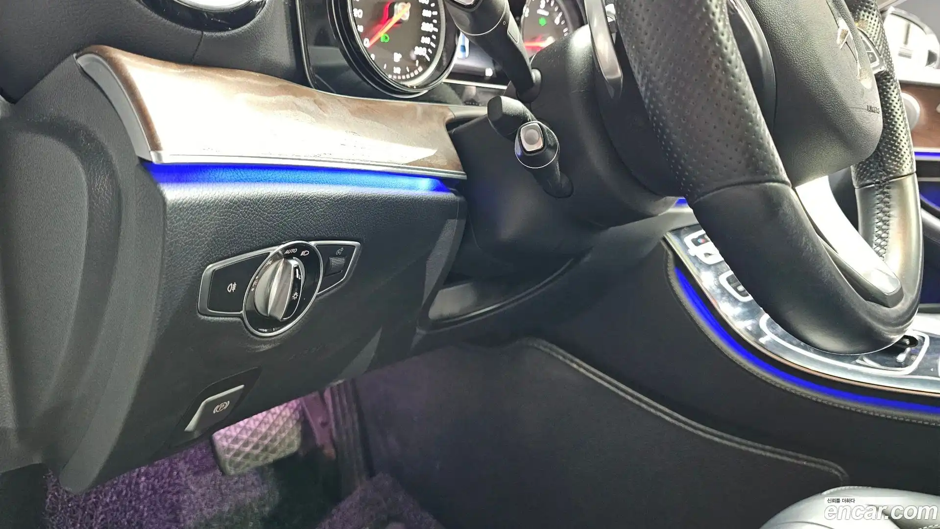 E-Class Mercedes-Benz 2016.10-OPTION-017