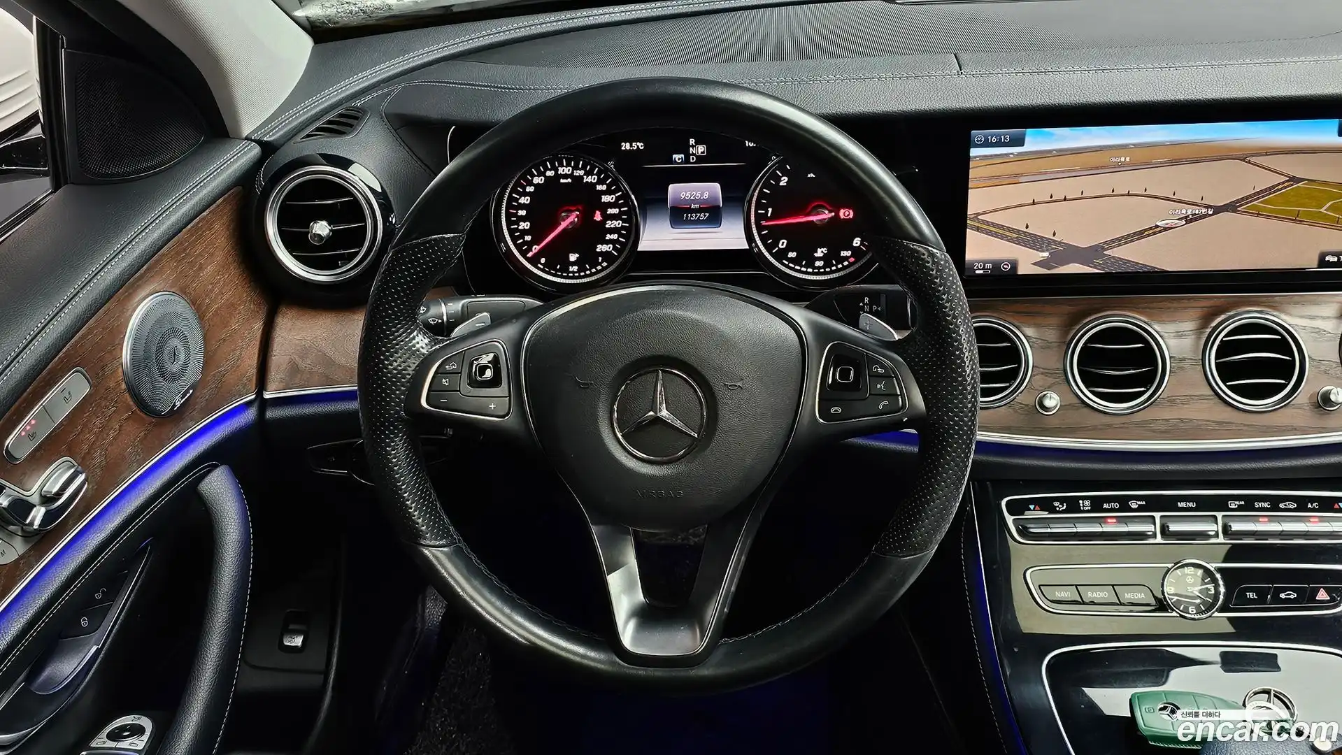 E-Class Mercedes-Benz 2016.10-OPTION-018