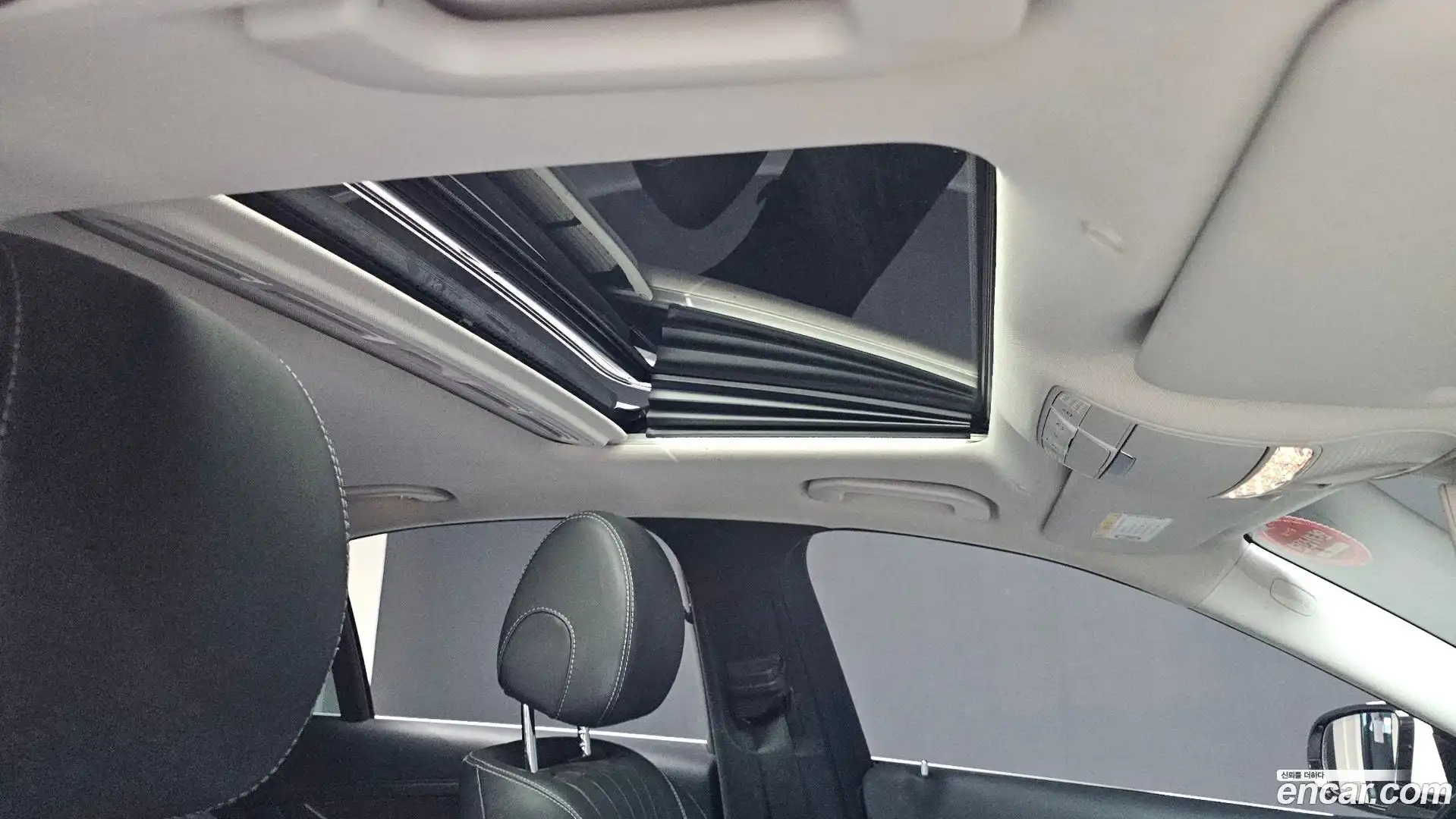 E-Class Mercedes-Benz 2016.10-OPTION-022