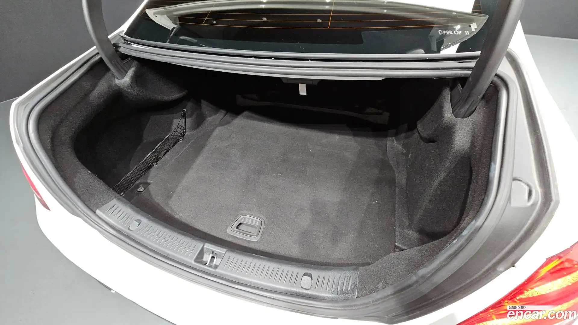 E-Class Mercedes-Benz 2016.10-OPTION-024