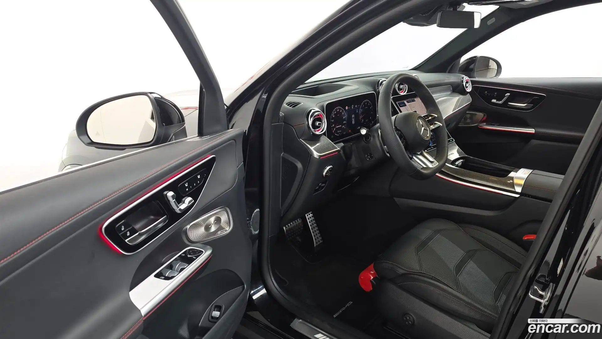 GLC-Class Mercedes-Benz 2025.8-INNER-010