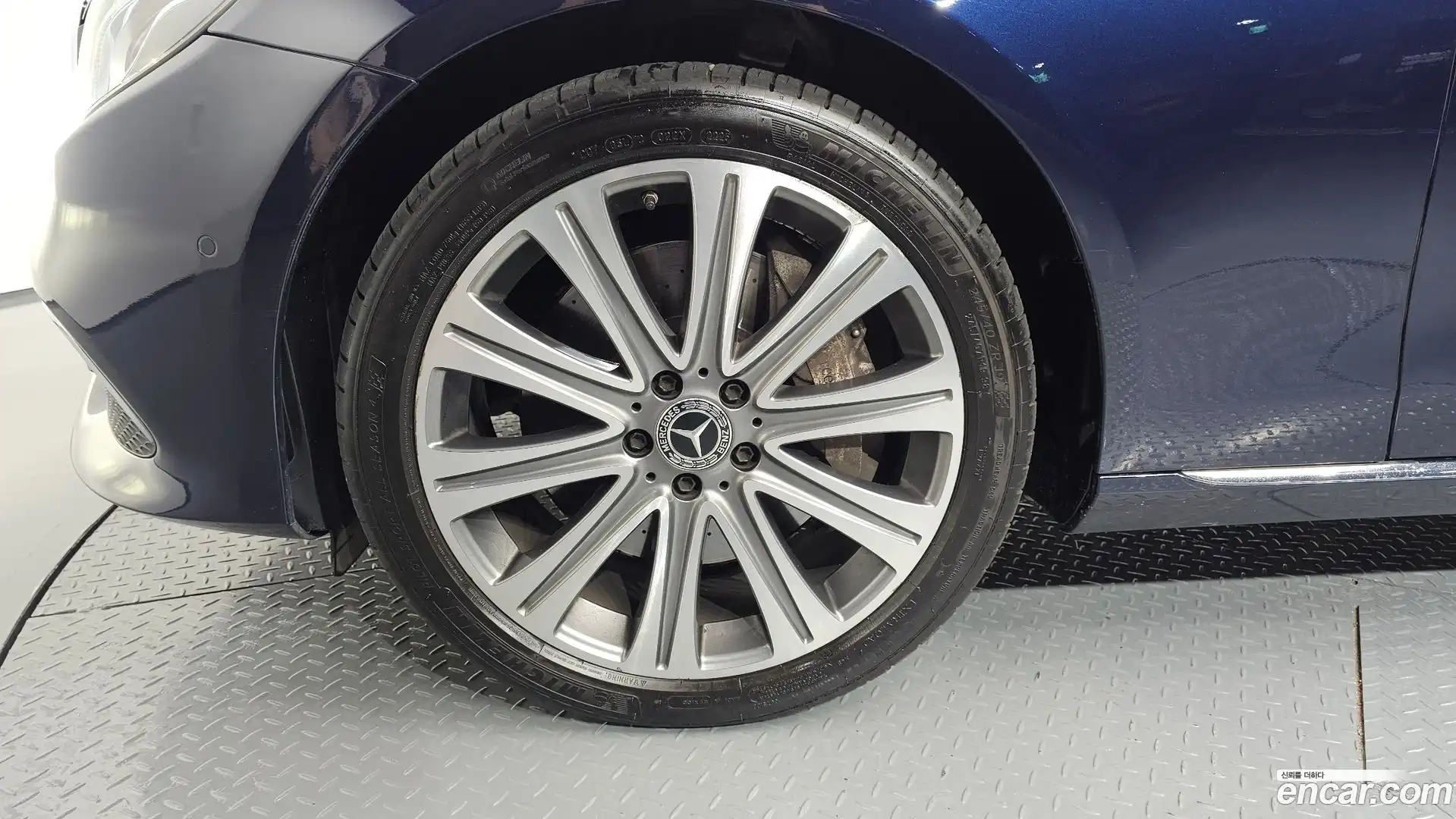 E-Class Mercedes-Benz 2018.0-OUTER-005