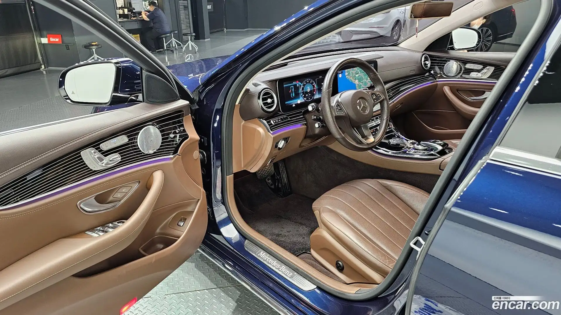 E-Class Mercedes-Benz 2018.0-INNER-010