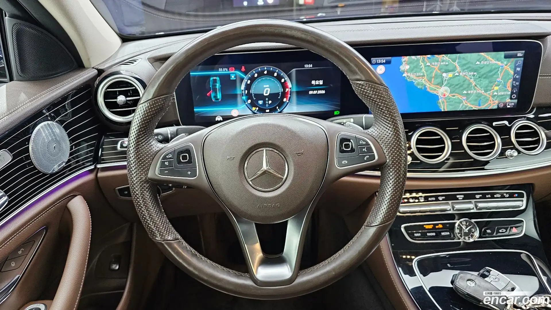 E-Class Mercedes-Benz 2018.0-OPTION-017