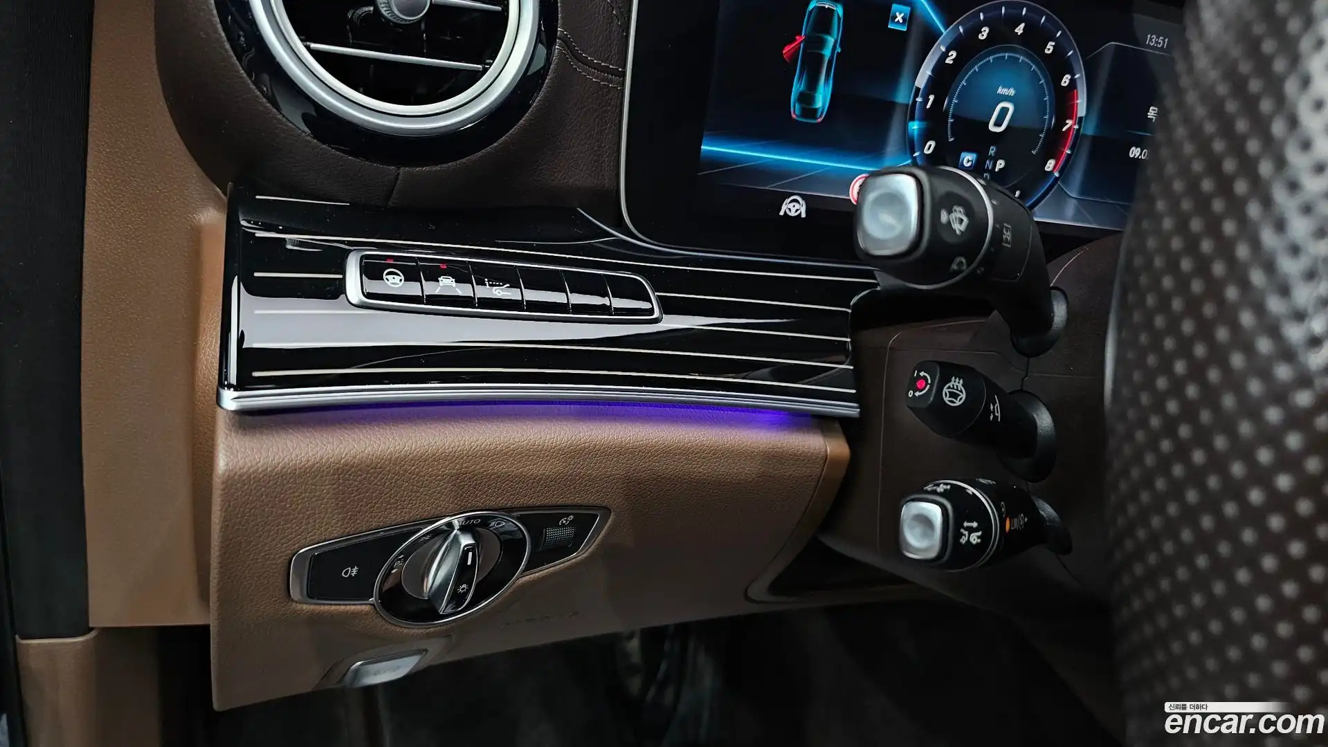 E-Class Mercedes-Benz 2018.0-OPTION-018
