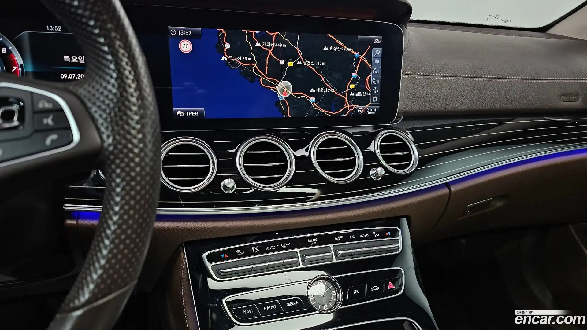 E-Class Mercedes-Benz 2018.0-OPTION-019
