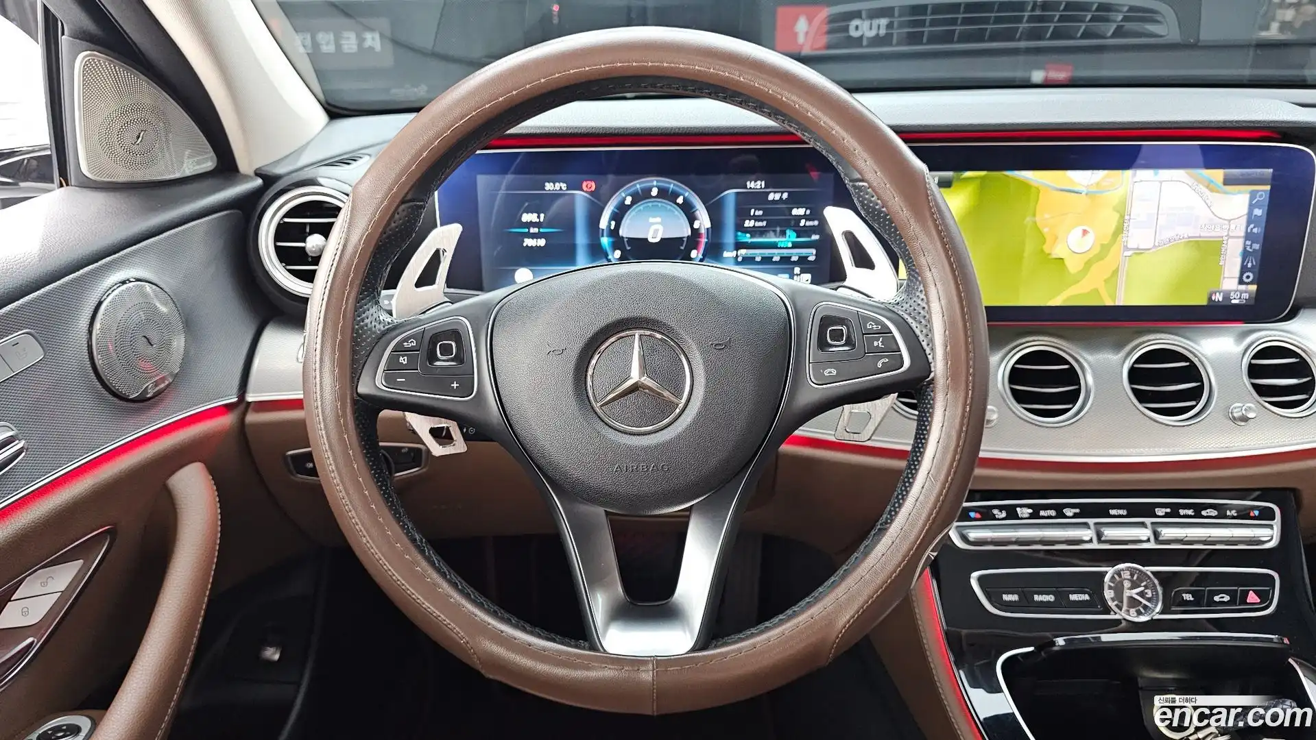E-Class Mercedes-Benz 2017.11-OPTION-017