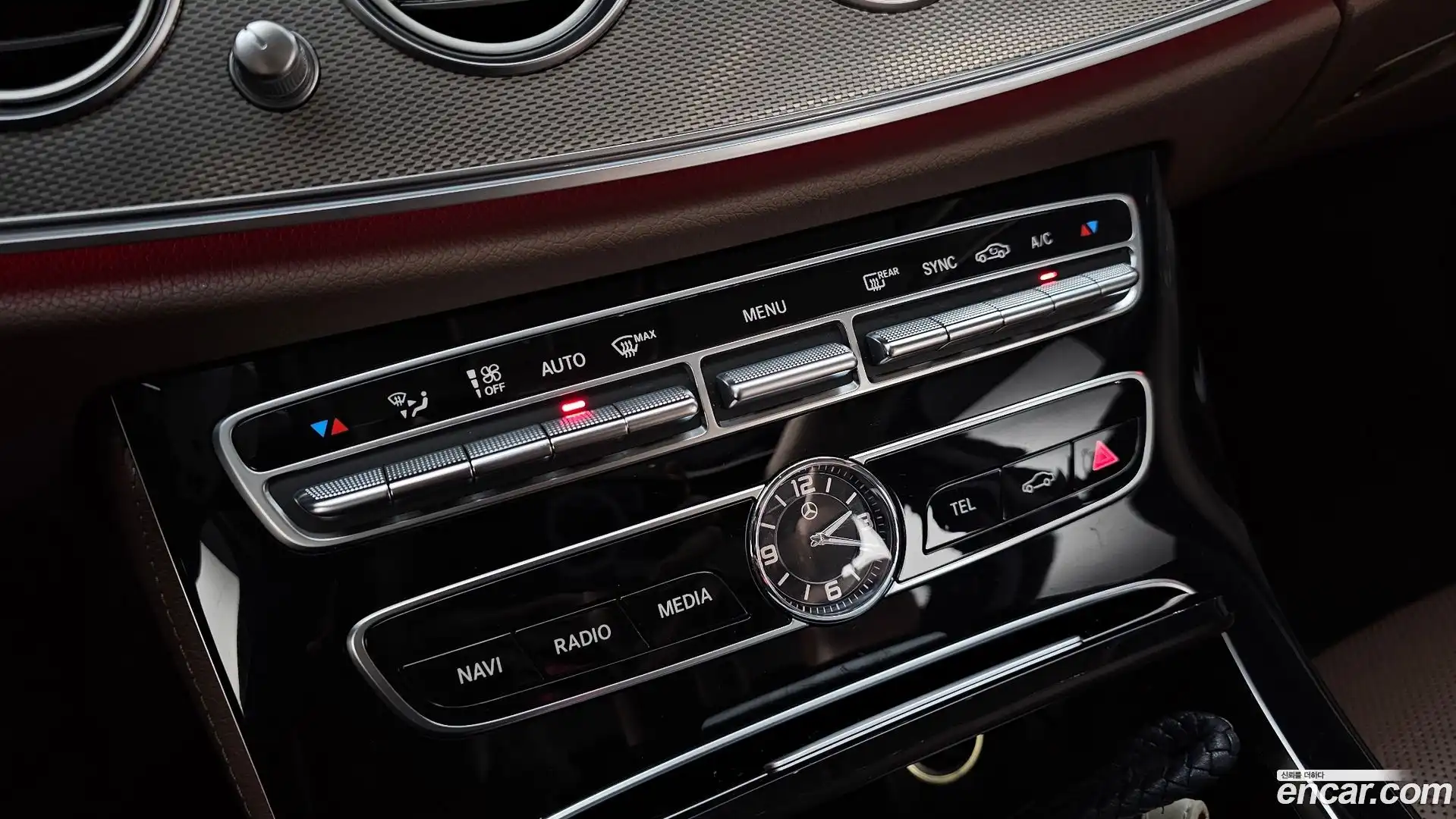E-Class Mercedes-Benz 2017.11-OPTION-040