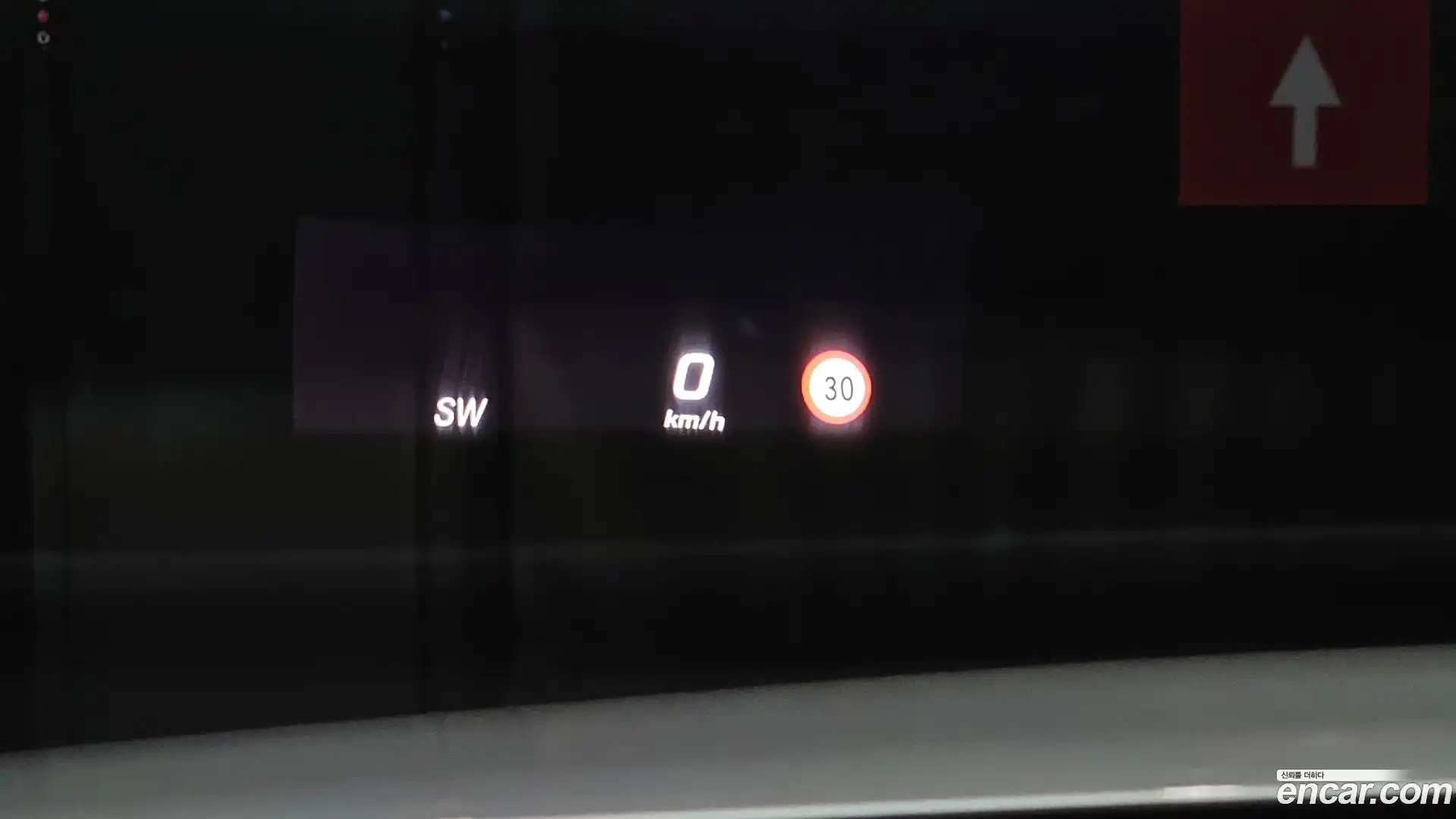 E-Class Mercedes-Benz 2017.11-OPTION-043