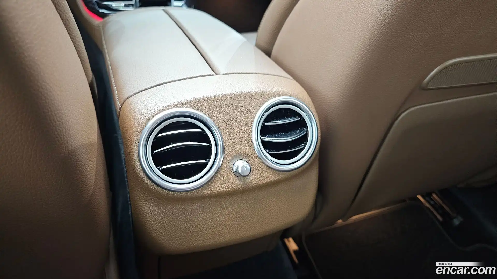 E-Class Mercedes-Benz 2017.11-OPTION-046