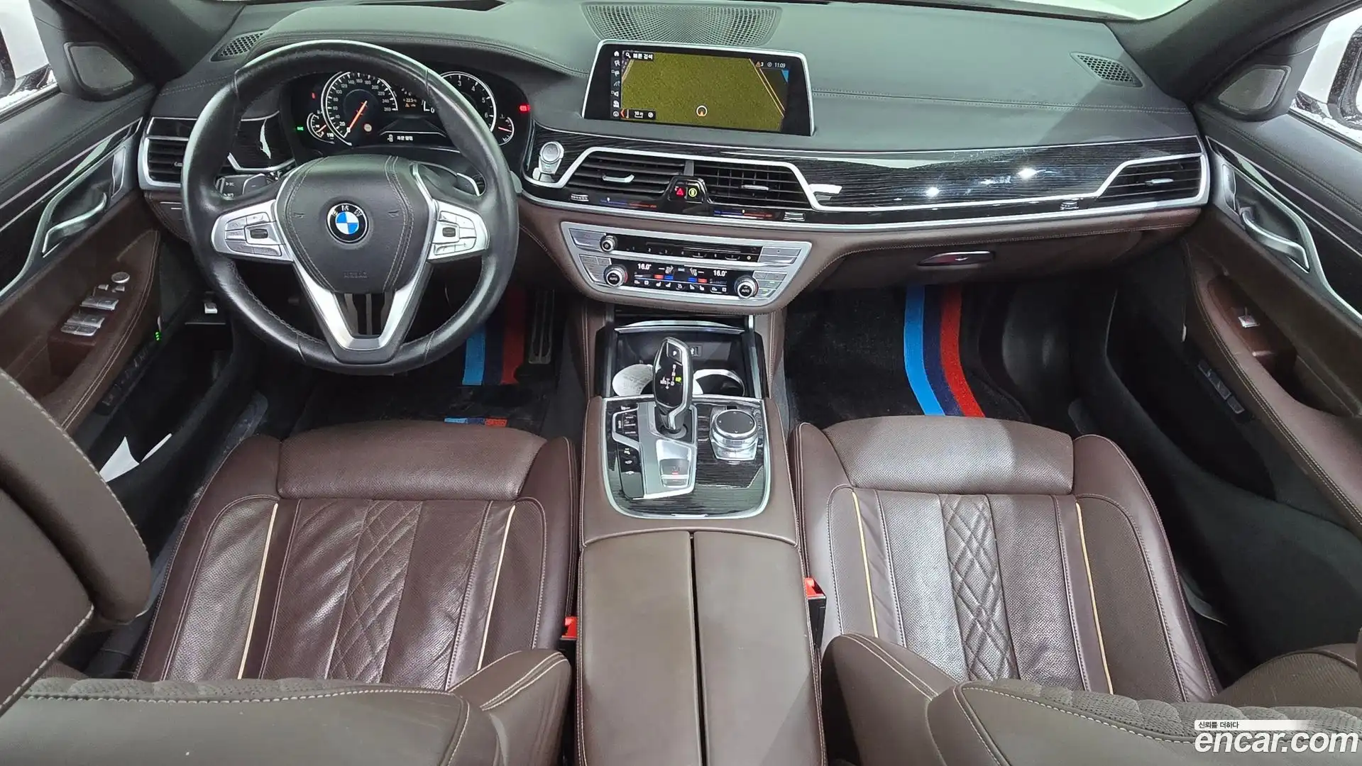 7-Series BMW 2017.11-INNER-007