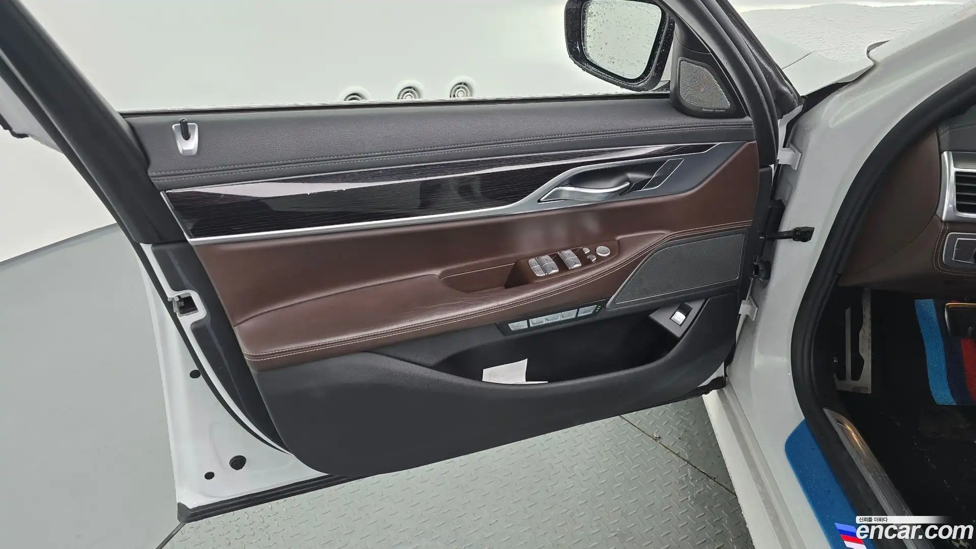 7-Series BMW 2017.11-INNER-034