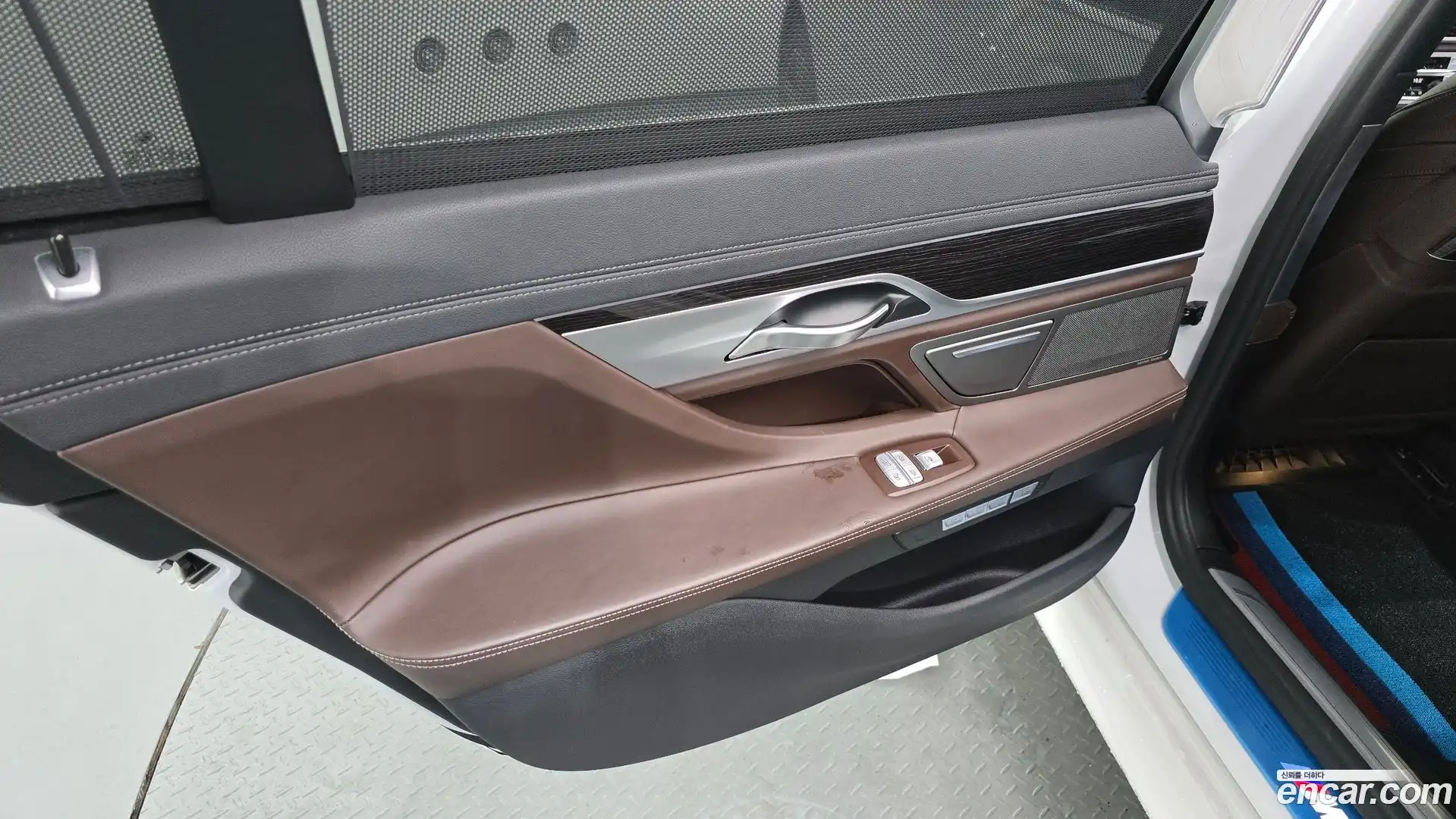 7-Series BMW 2017.11-INNER-035