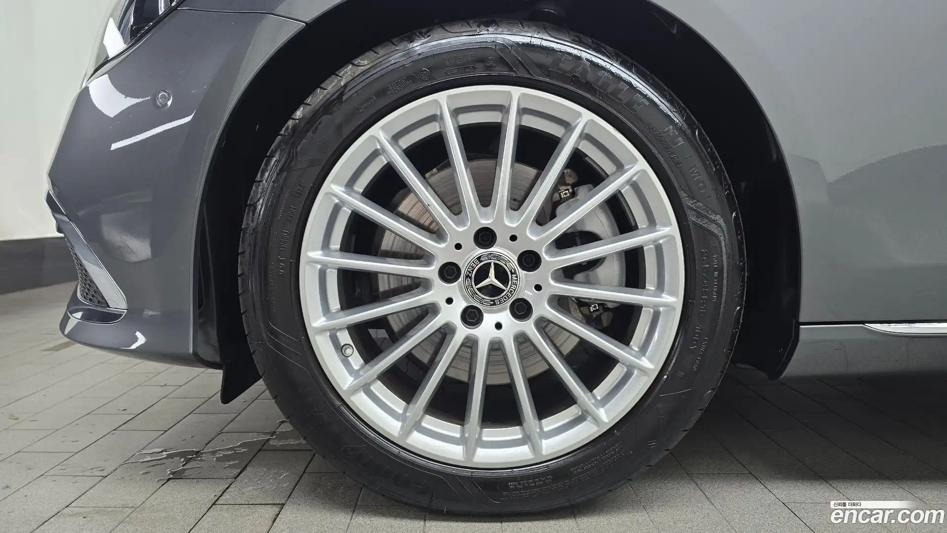 E-Class Mercedes-Benz 2022.9-OUTER-005