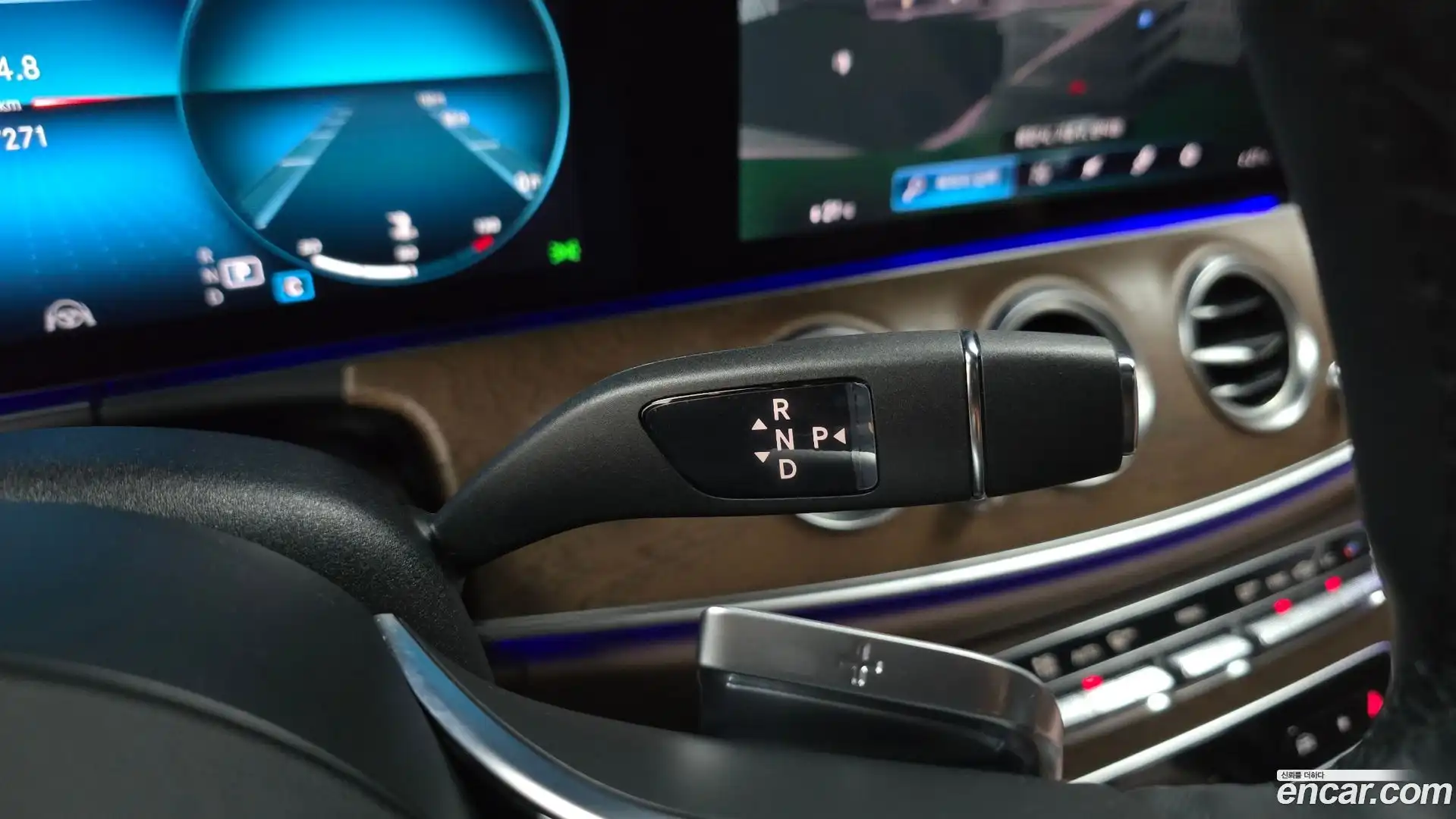 E-Class Mercedes-Benz 2022.9-INNER-009