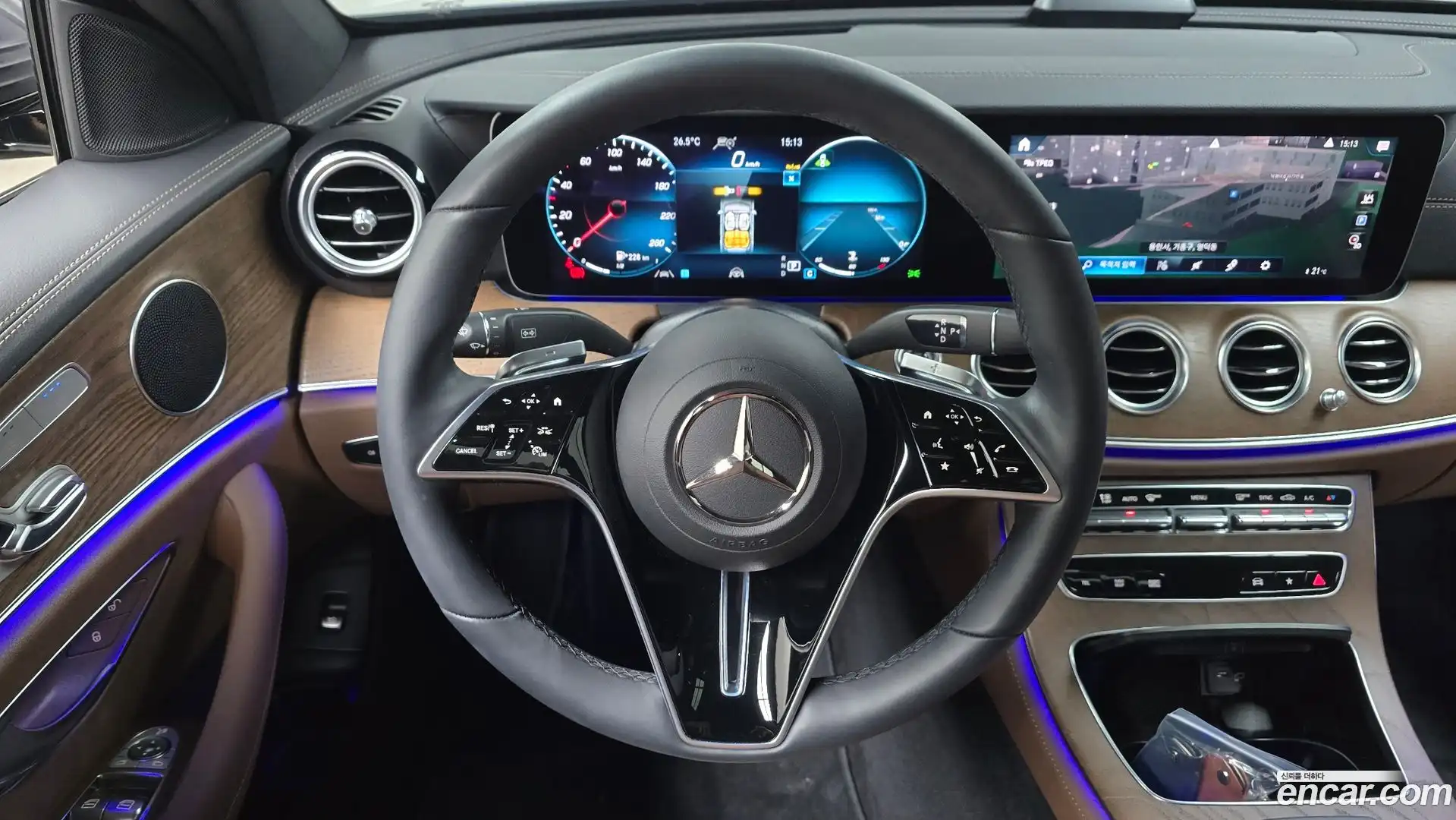E-Class Mercedes-Benz 2022.9-OPTION-016