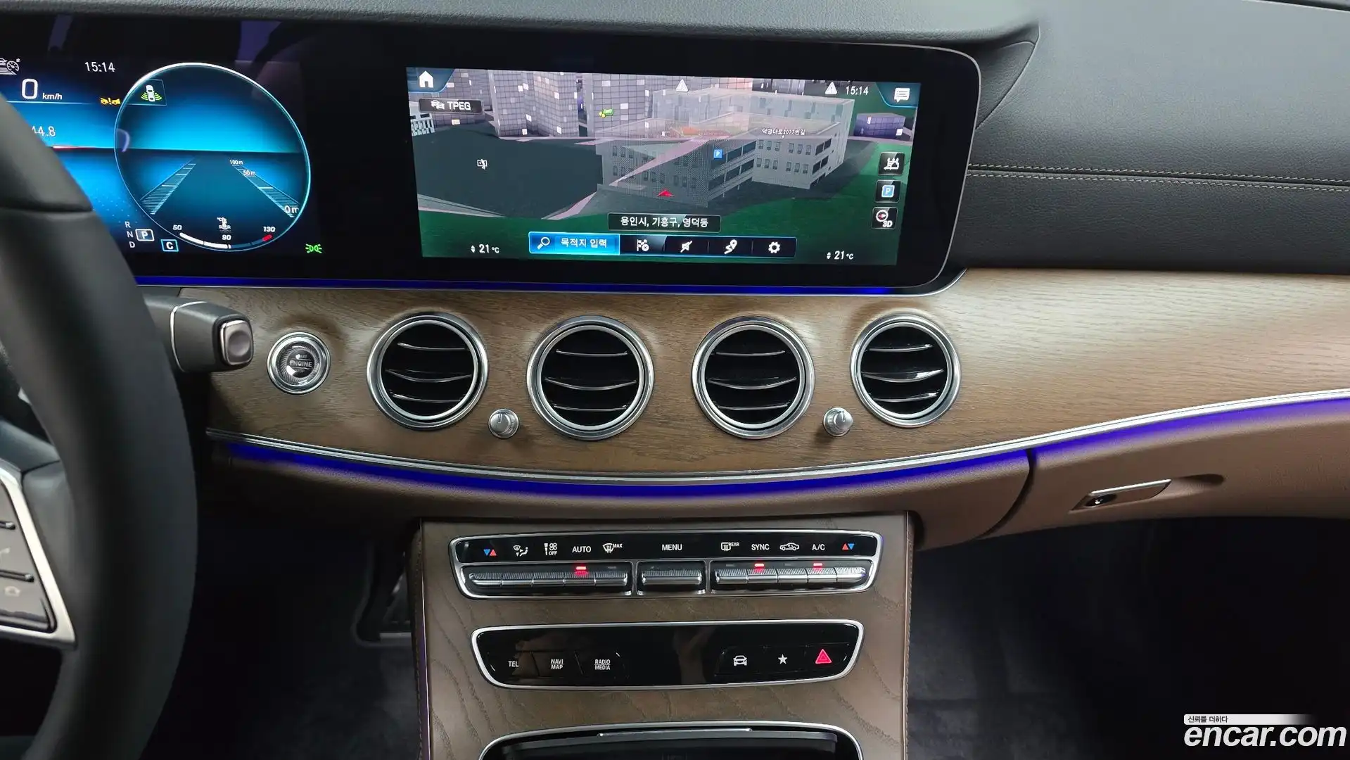 E-Class Mercedes-Benz 2022.9-OPTION-017
