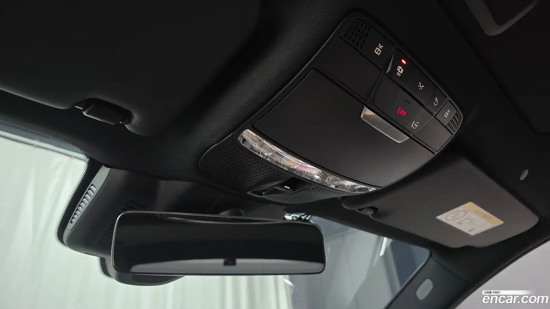E-Class Mercedes-Benz 2022.9-OPTION-024