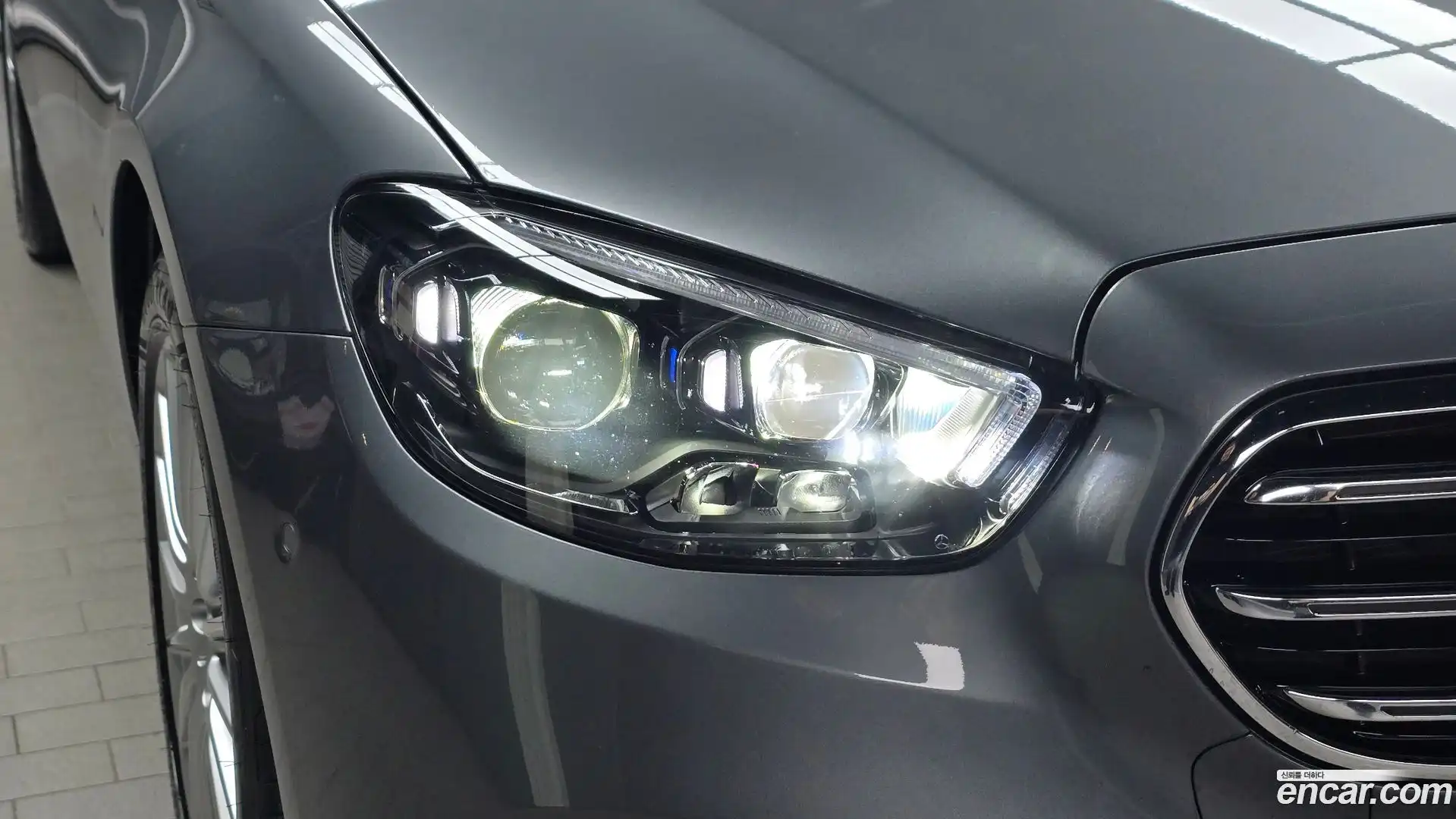 E-Class Mercedes-Benz 2022.9-OUTER-032