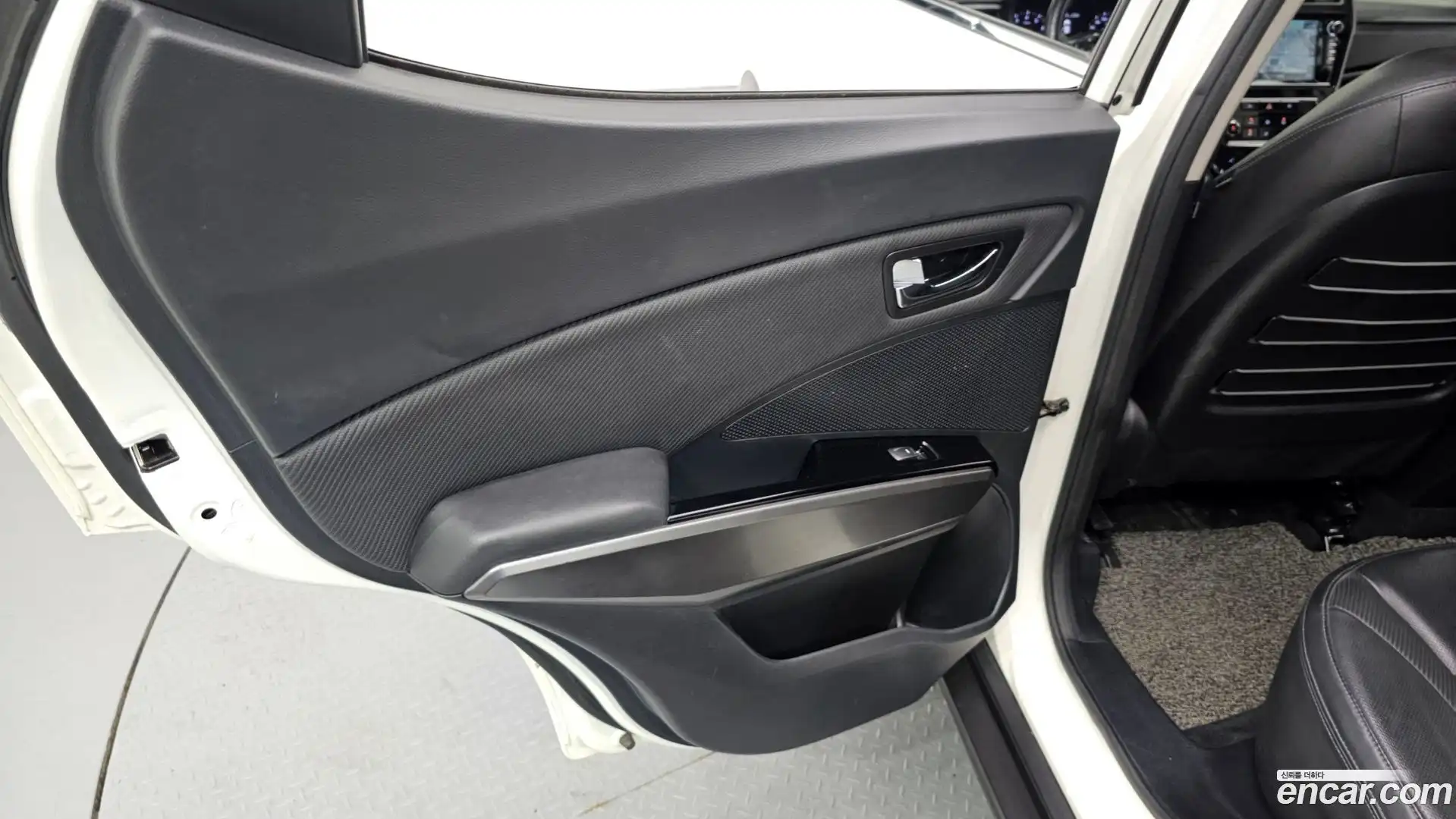 TIBOLI KG Mobility 2020.1-INNER-035