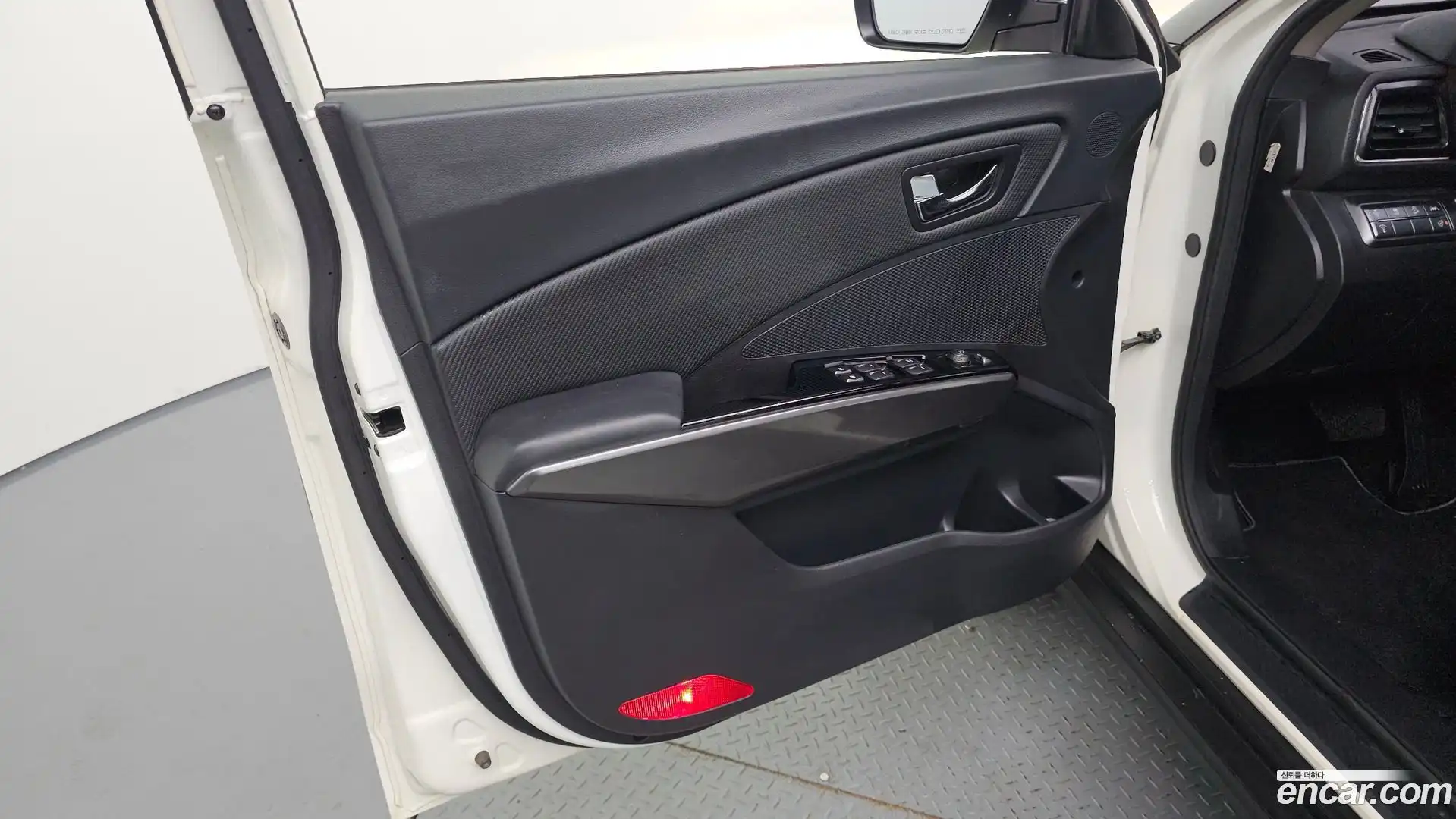 TIBOLI KG Mobility 2019.6-INNER-034