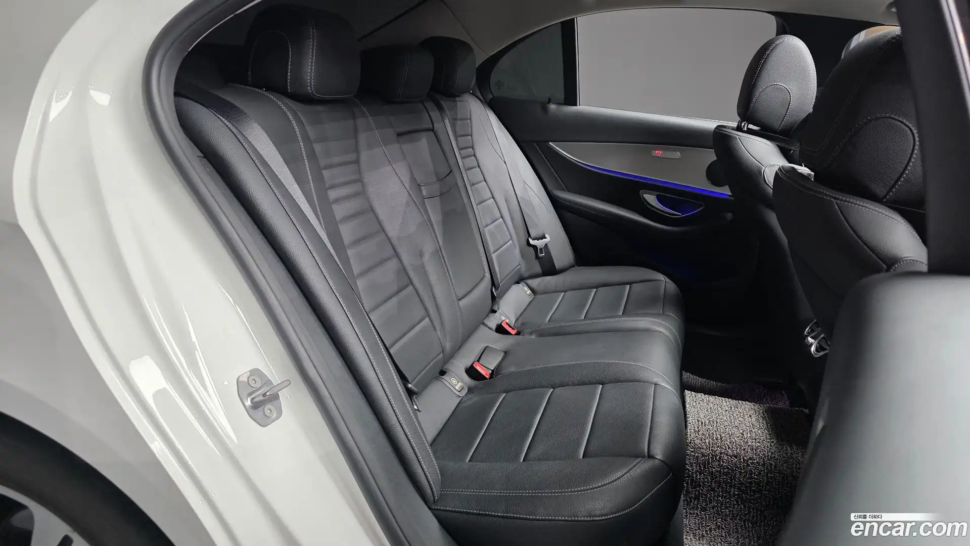 E-Class Mercedes-Benz 2017.1-OPTION-016