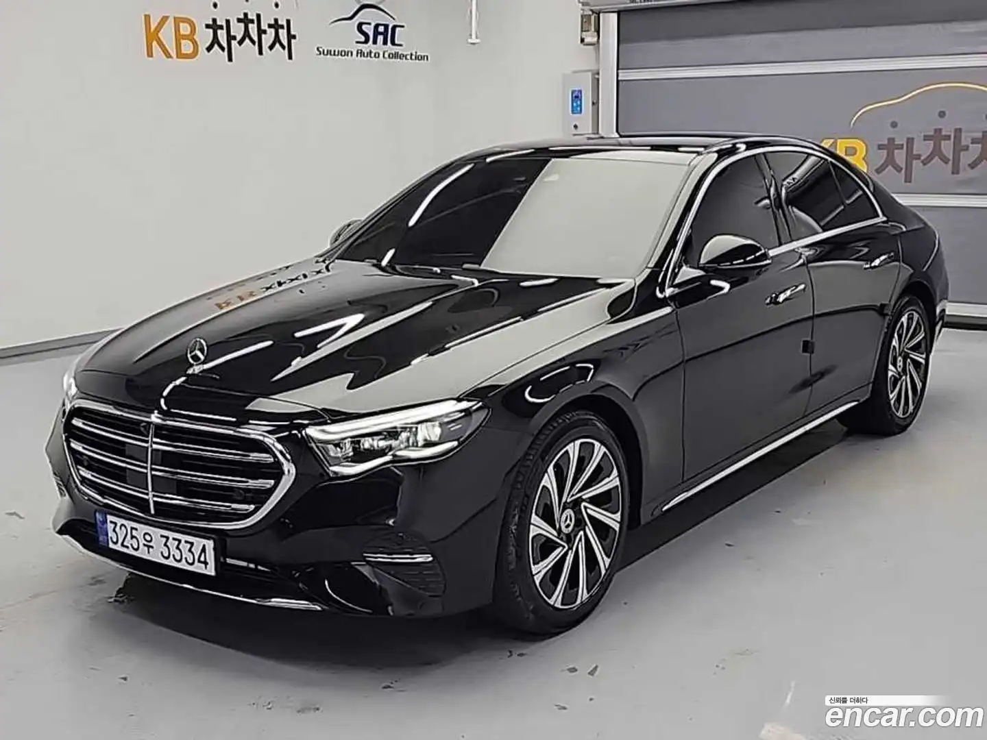 E-Class Mercedes-Benz 2025.11-OUTER-001
