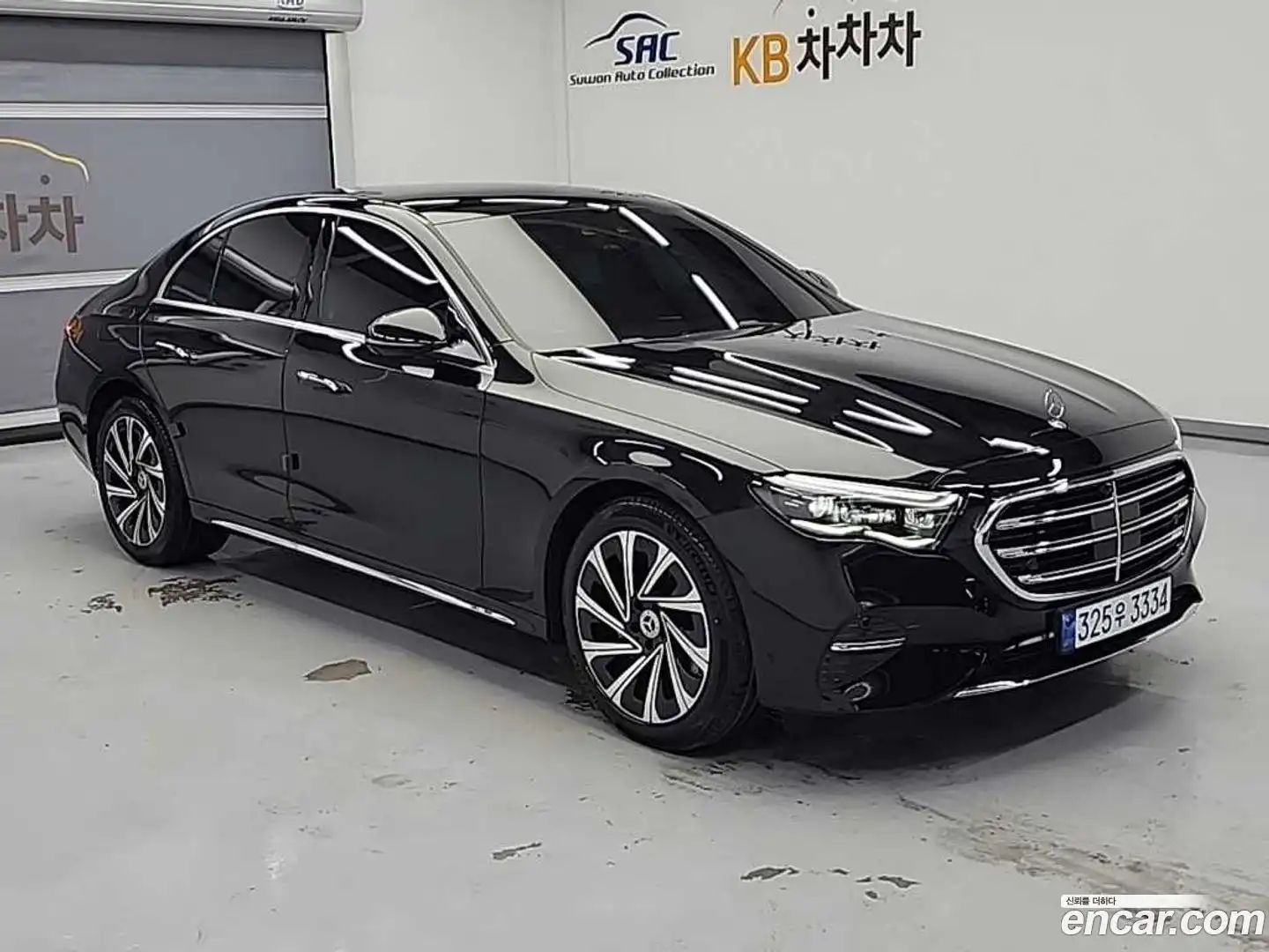 E-Class Mercedes-Benz 2025.11-OUTER-004