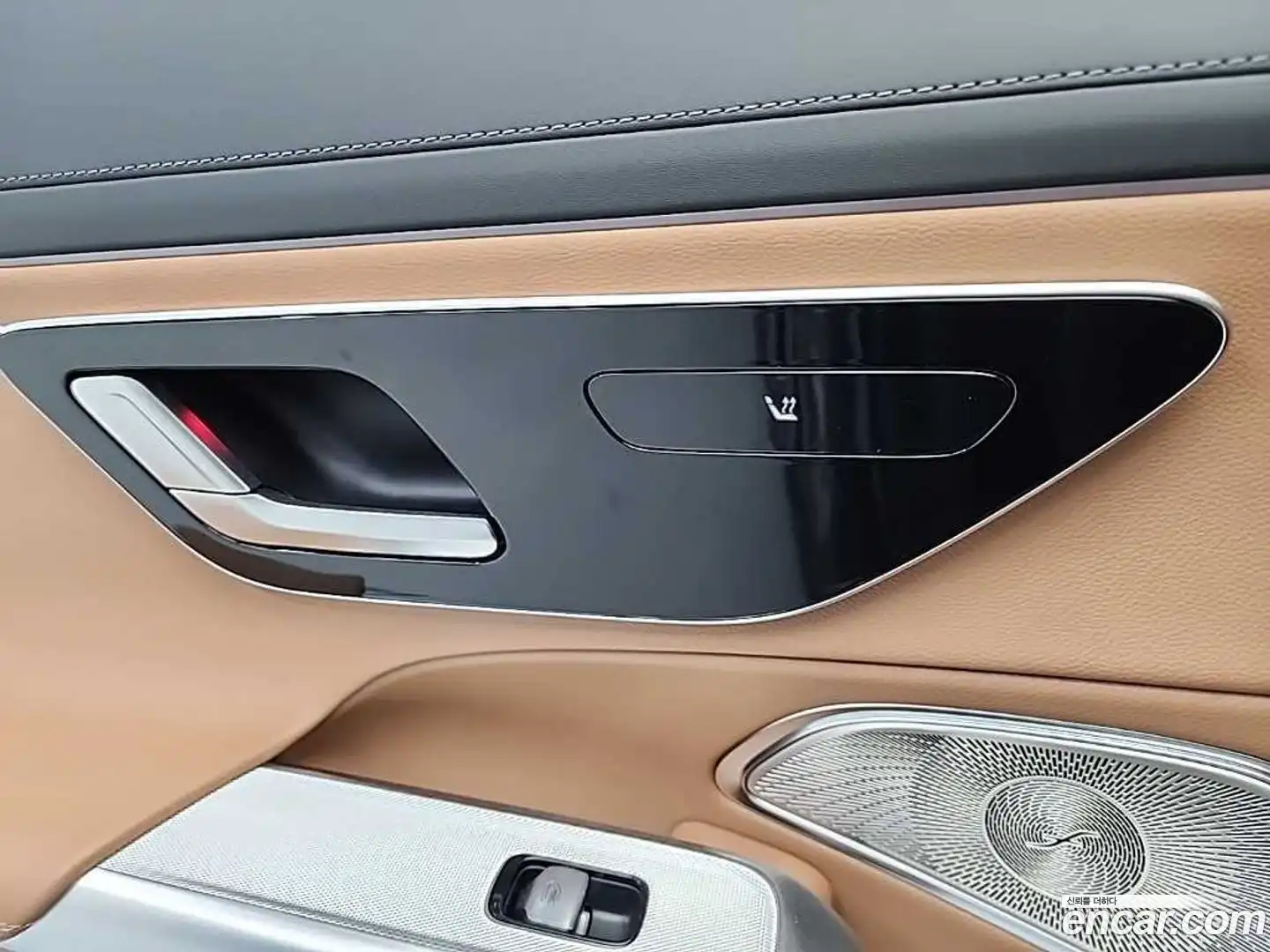 E-Class Mercedes-Benz 2025.11-OPTION-017