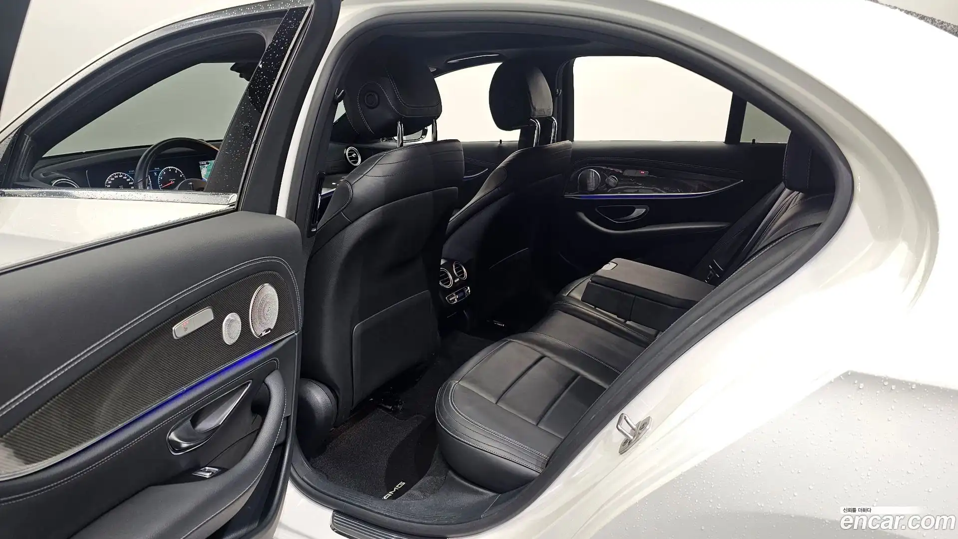 E-Class Mercedes-Benz 2020.8-OPTION-016