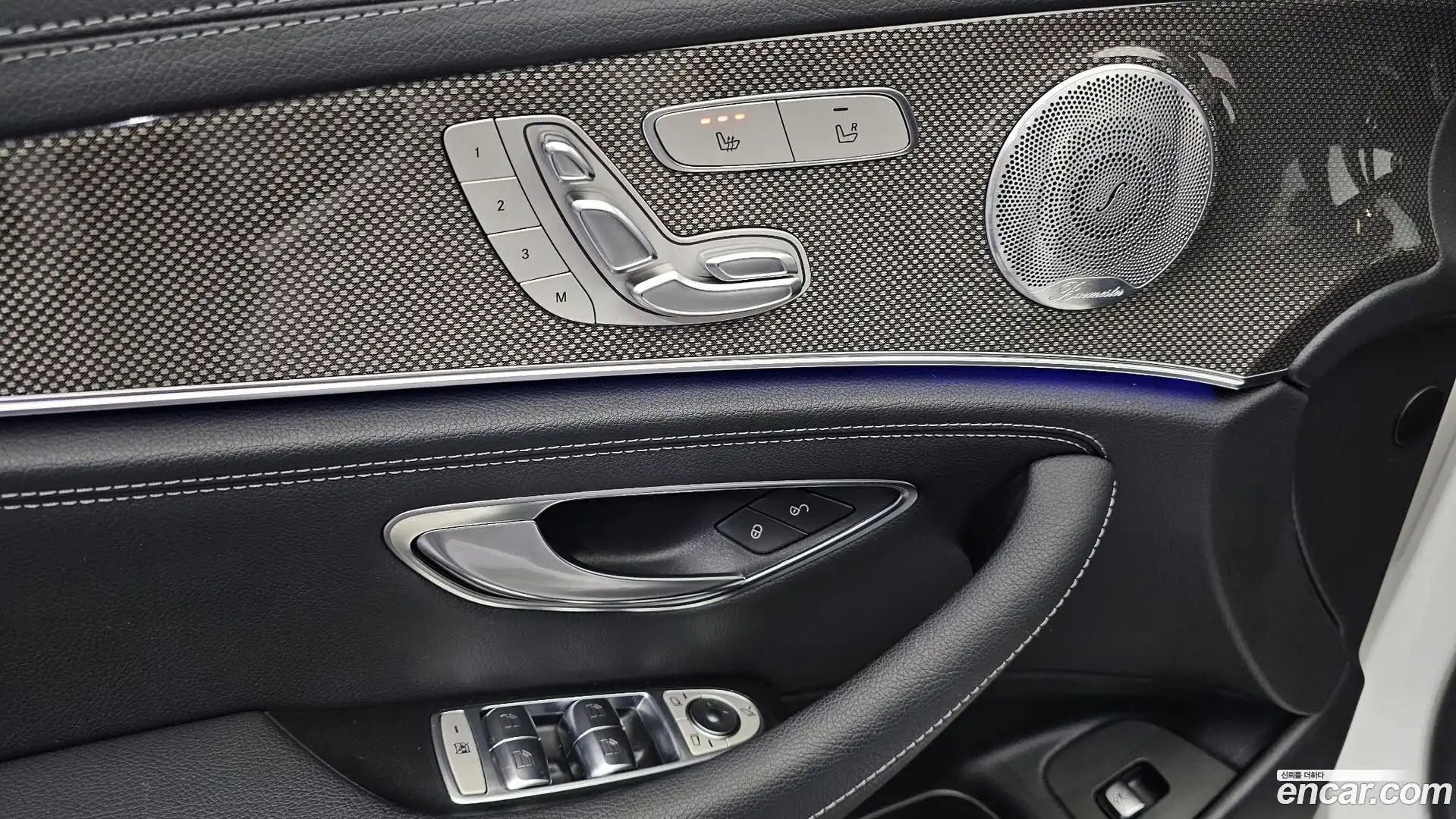 E-Class Mercedes-Benz 2020.8-OPTION-024